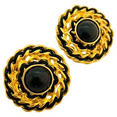 Vintage TRIFARI TM gold black chain designer runway clip on earrings