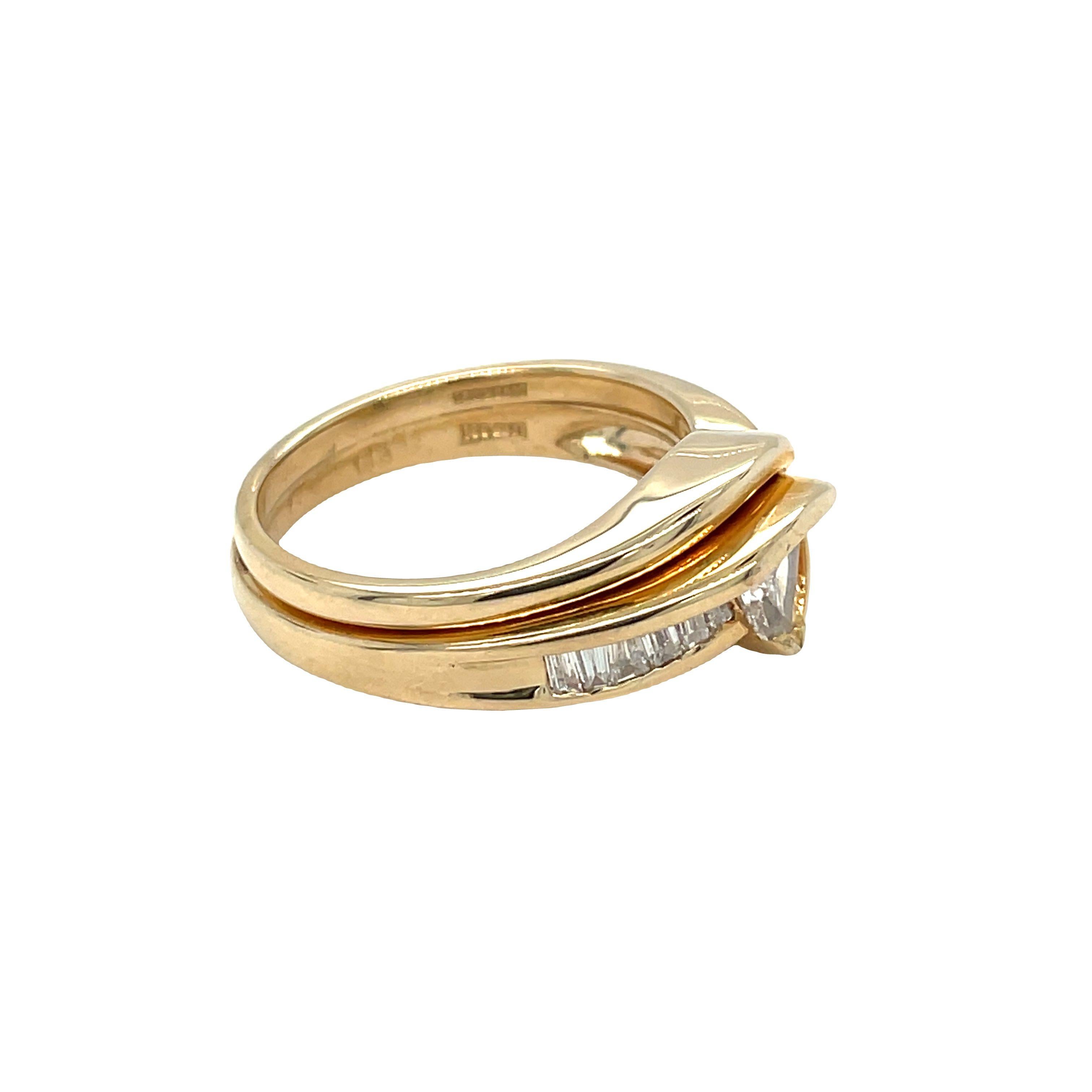 Women's Vintage Trillion & Baguette Diamond Engagement Ring 14 Karat Yellow Gold For Sale