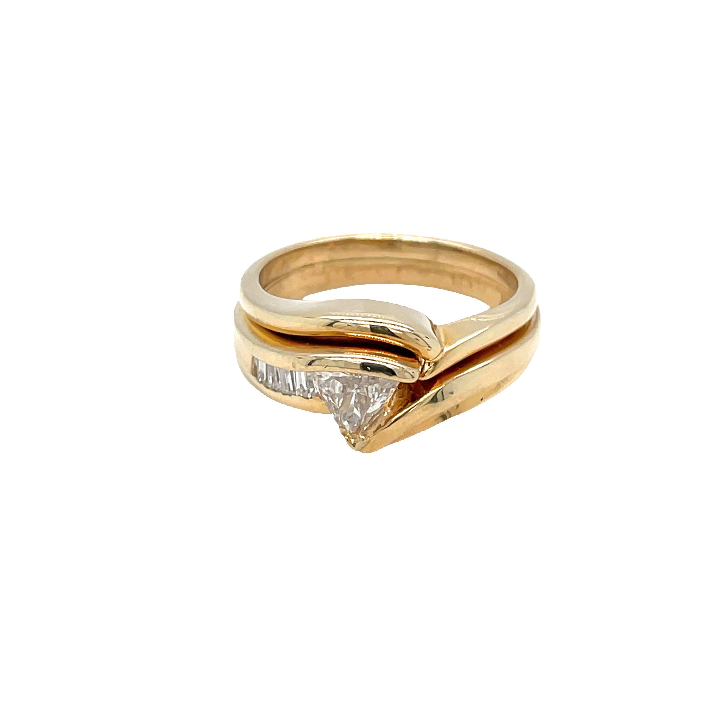Vintage Trillion & Baguette Diamond Engagement Ring 14 Karat Yellow Gold For Sale 1