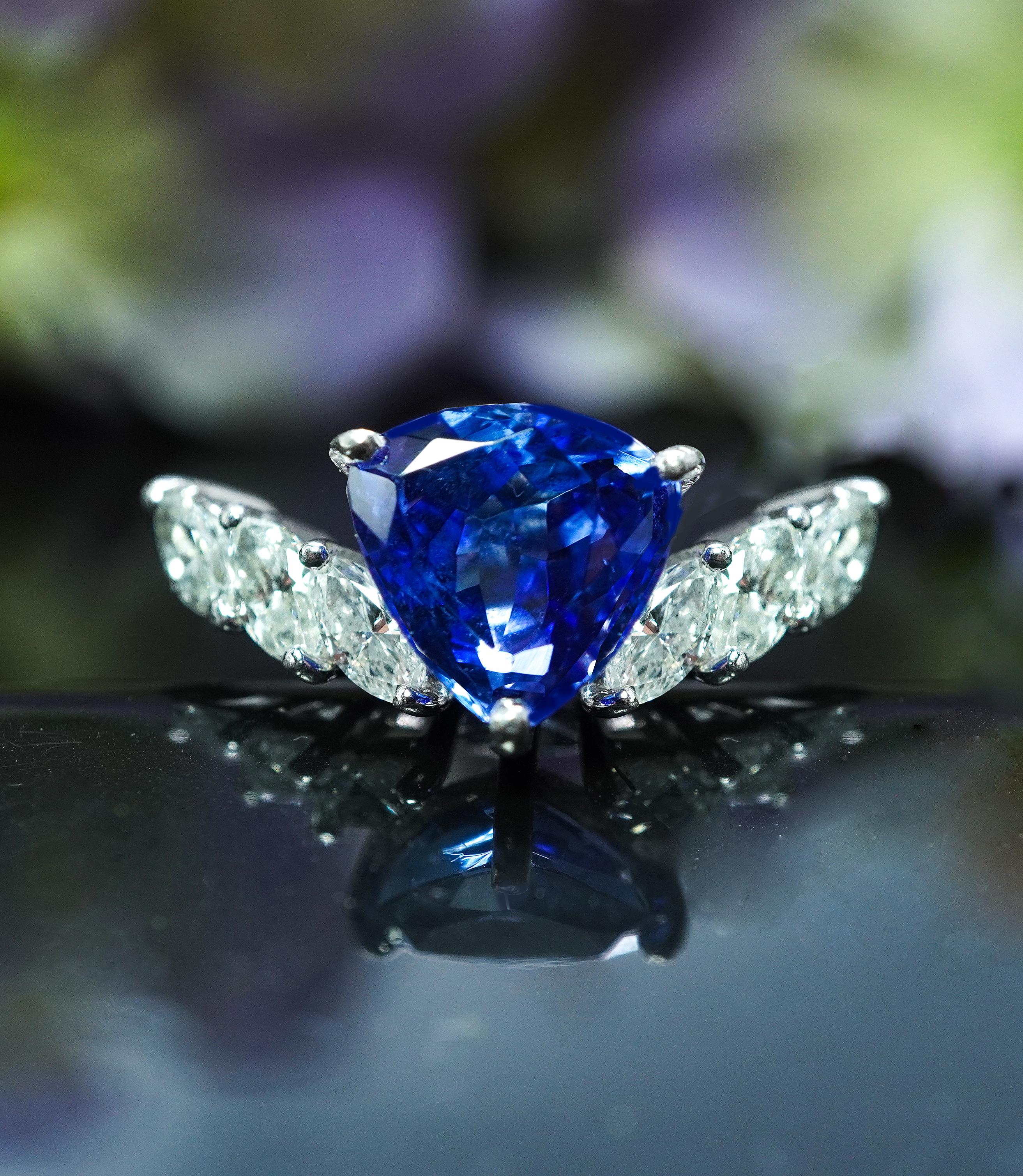 Trillion Cut Vintage Trillion Gem Tanzanite Marquise Diamond Platinum Chevron Ring Estate For Sale