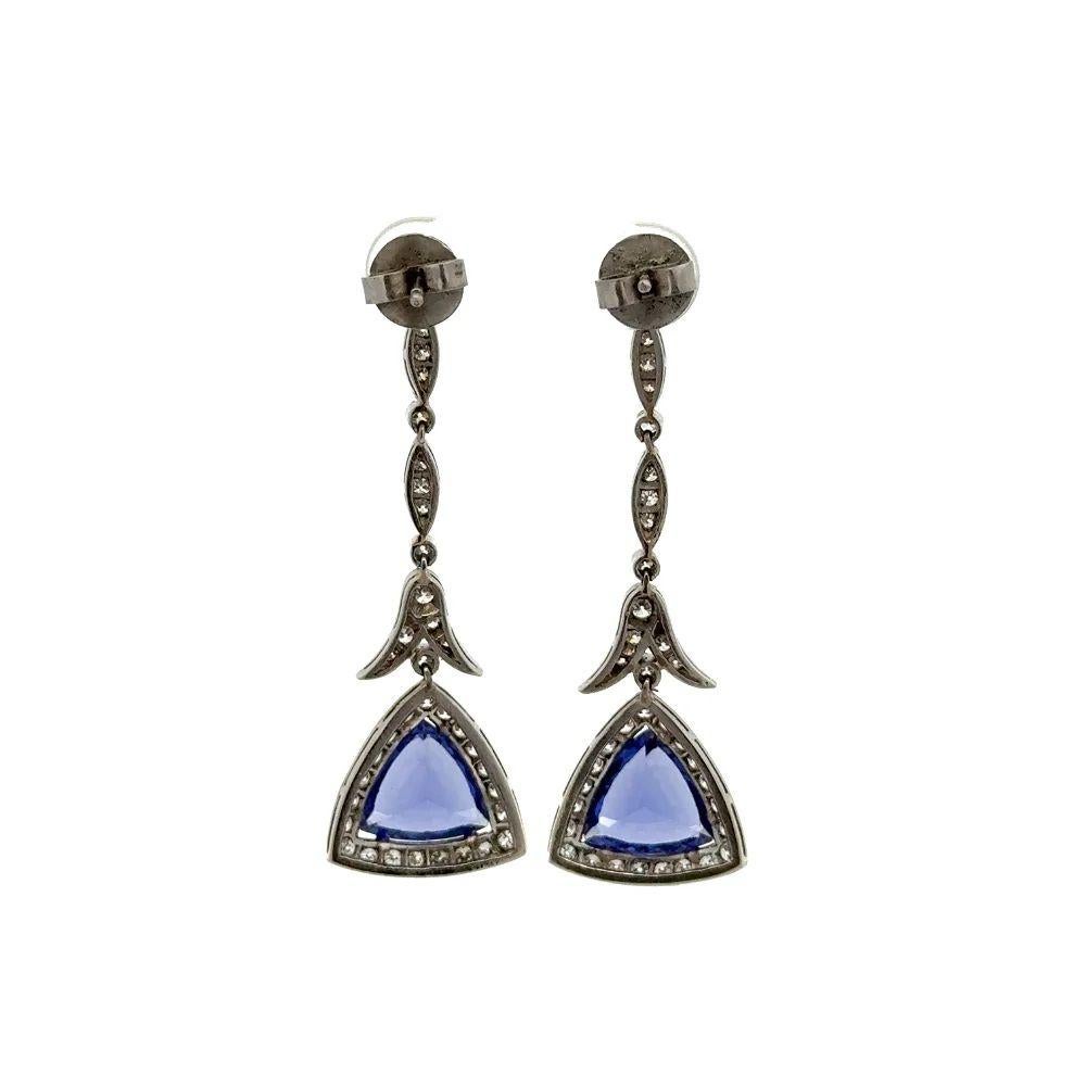 Vintage Trillion Tanzanite and OEC Diamond Platinum Statement Drop Earrings In Excellent Condition For Sale In Montreal, QC