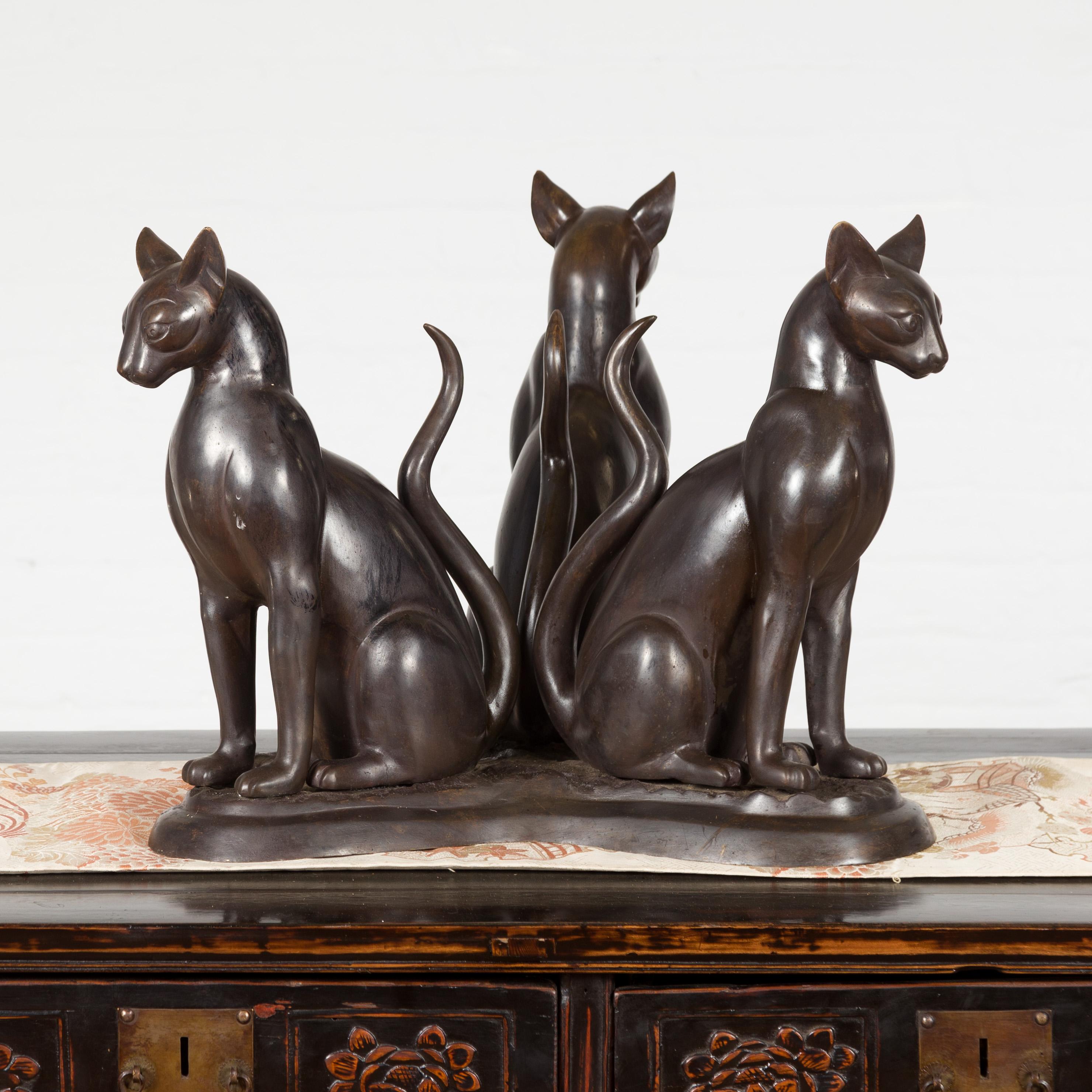 Moulage Vintage Triple Cat Lost Wax Cast Bronze Base de table basse avec Patina foncée en vente