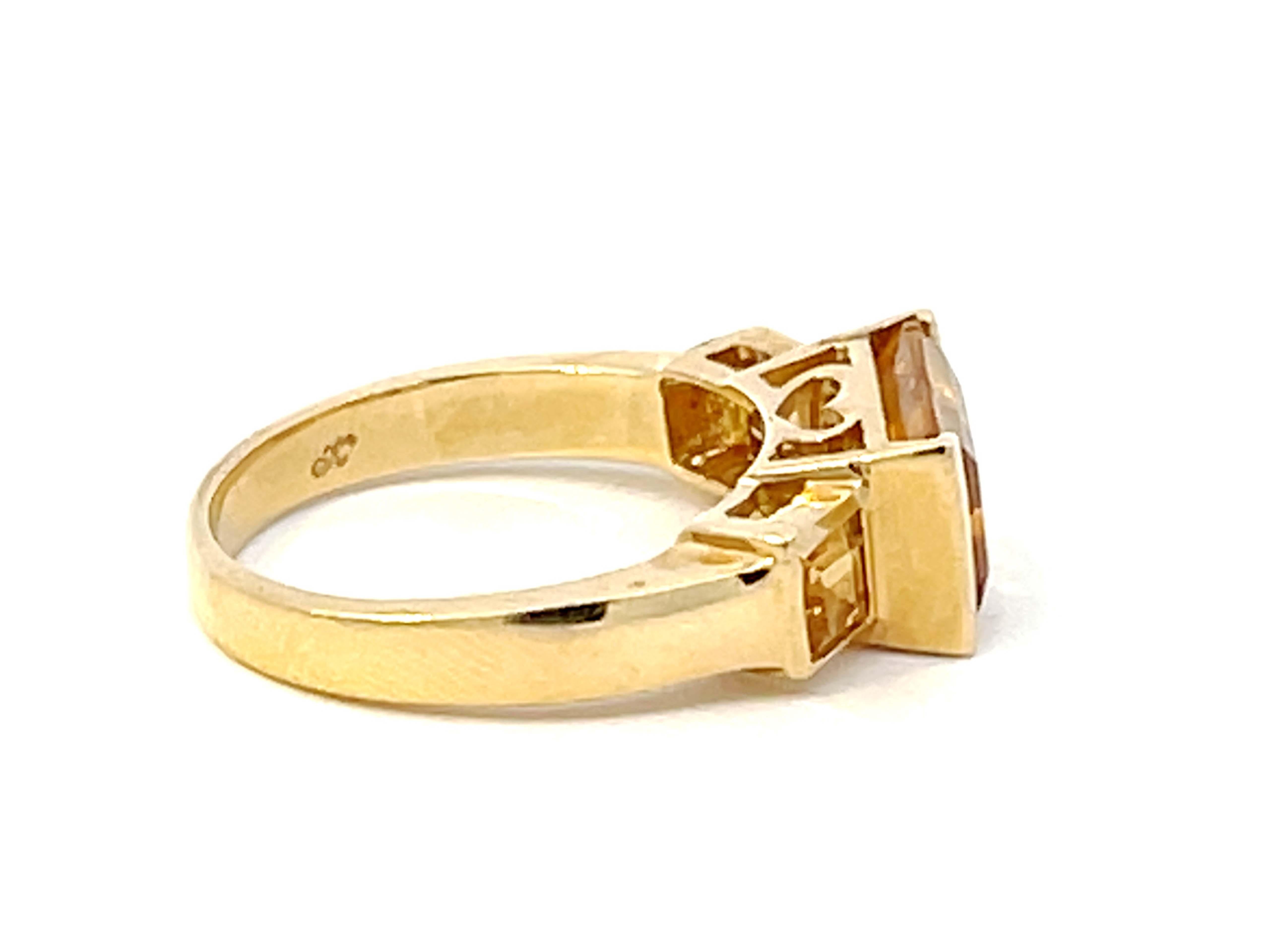 Vintage Triple Citrine Ring in 14k Yellow Gold In Excellent Condition For Sale In Honolulu, HI