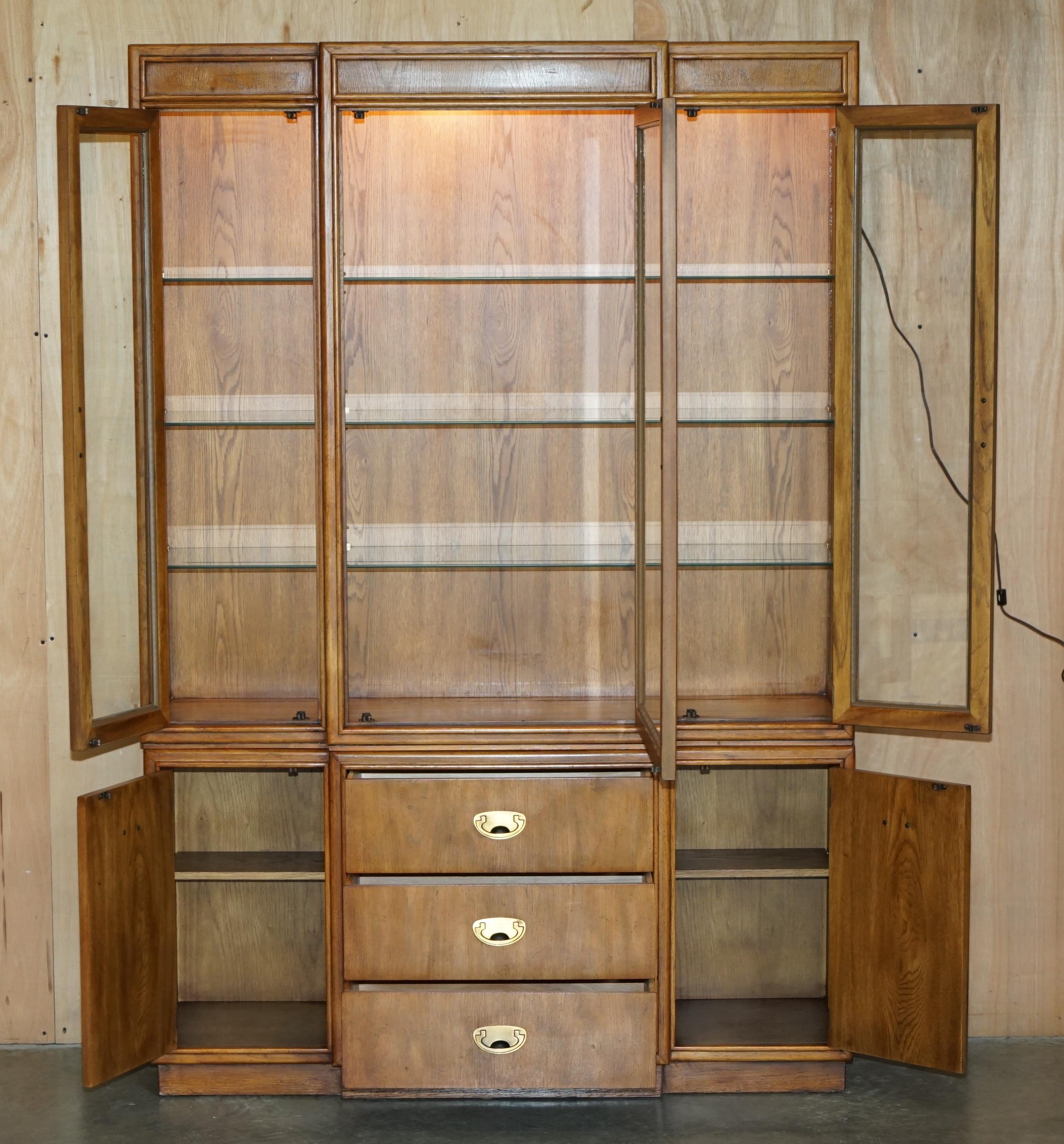 VINTAGE TRIPLE PUNTO LiGHT MILITAR CAMPAIGN DREXEL HERITAGE CABINET BOOKCASE en venta 4