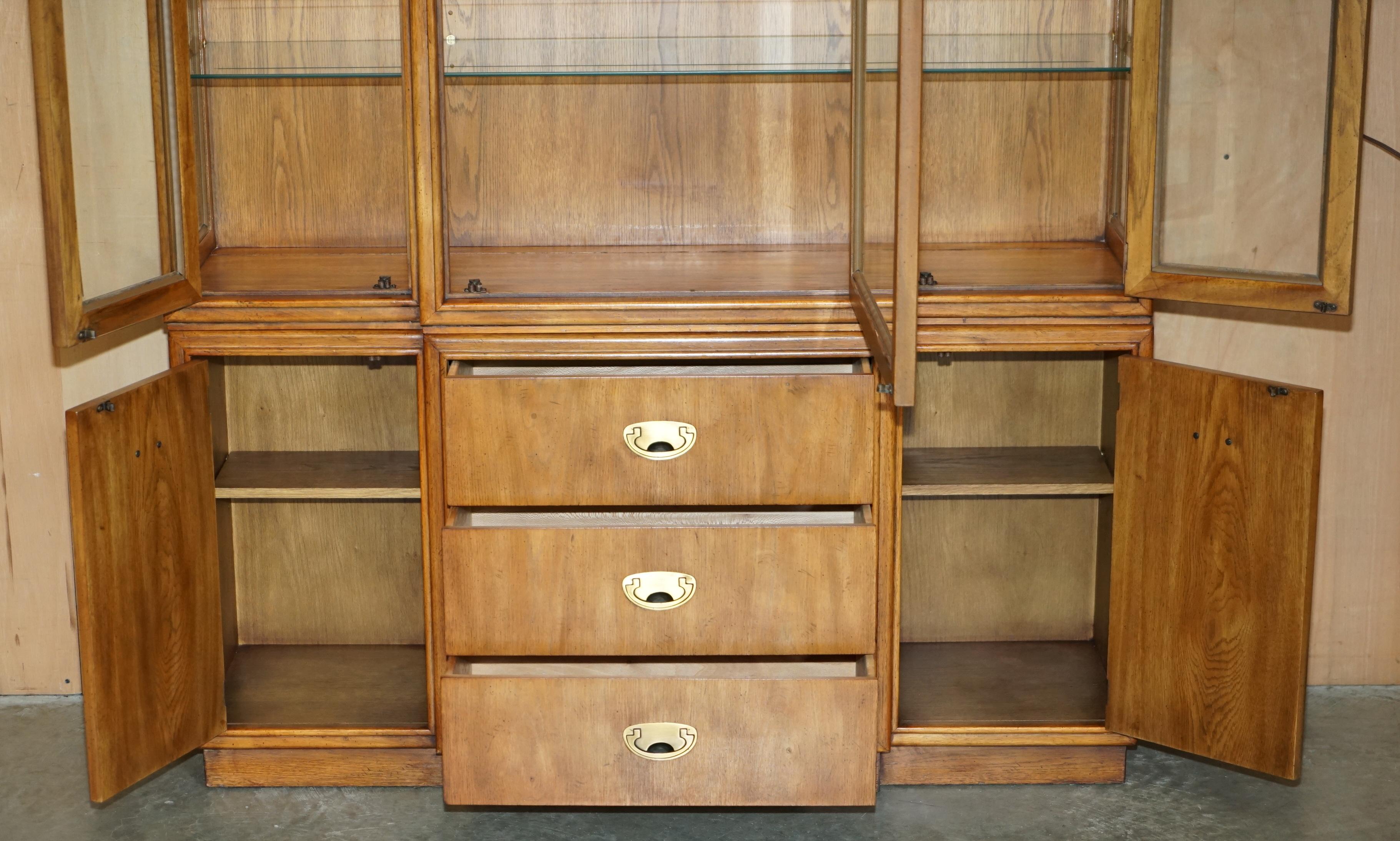 VINTAGE TRIPLE PUNTO LiGHT MILITAR CAMPAIGN DREXEL HERITAGE CABINET BOOKCASE en venta 6