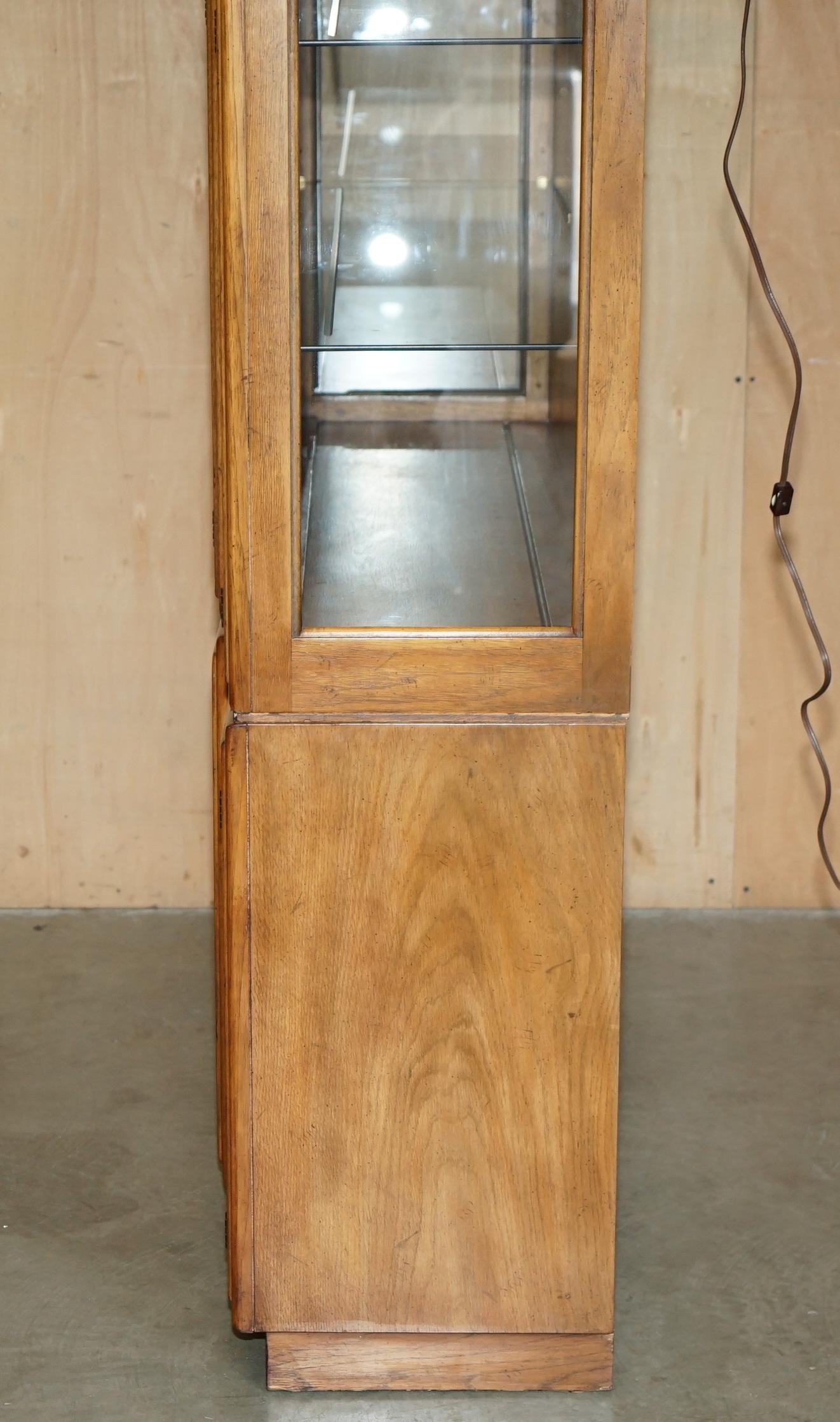 VINTAGE TRIPLE PUNTO LiGHT MILITAR CAMPAIGN DREXEL HERITAGE CABINET BOOKCASE en venta 11