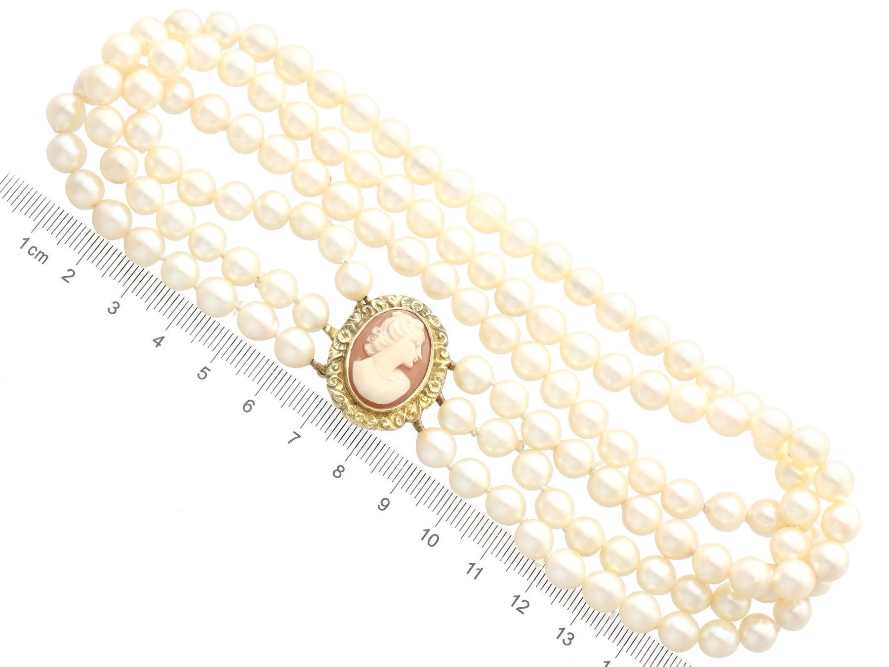 Uncut Cameo Clasp Cultured Pearl Choker in Yellow Gold For Sale