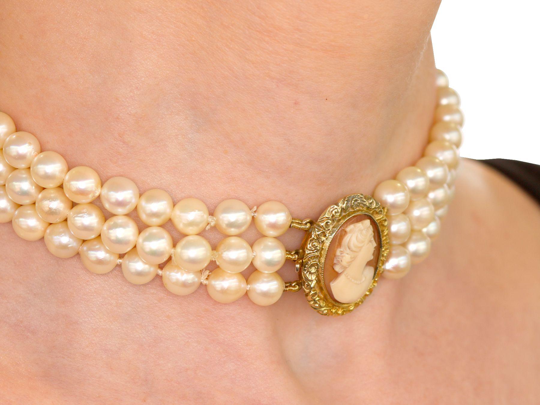 Cameo Clasp Cultured Pearl Choker in Yellow Gold For Sale 1