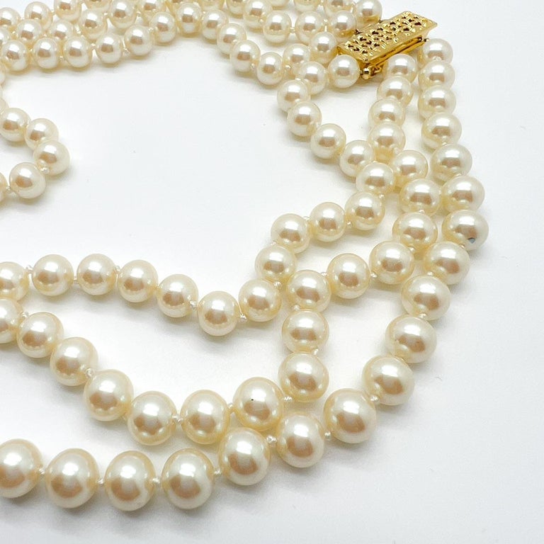 Vintage Triple Strand Pearl Collar Necklace 1960s For Sale at 1stDibs