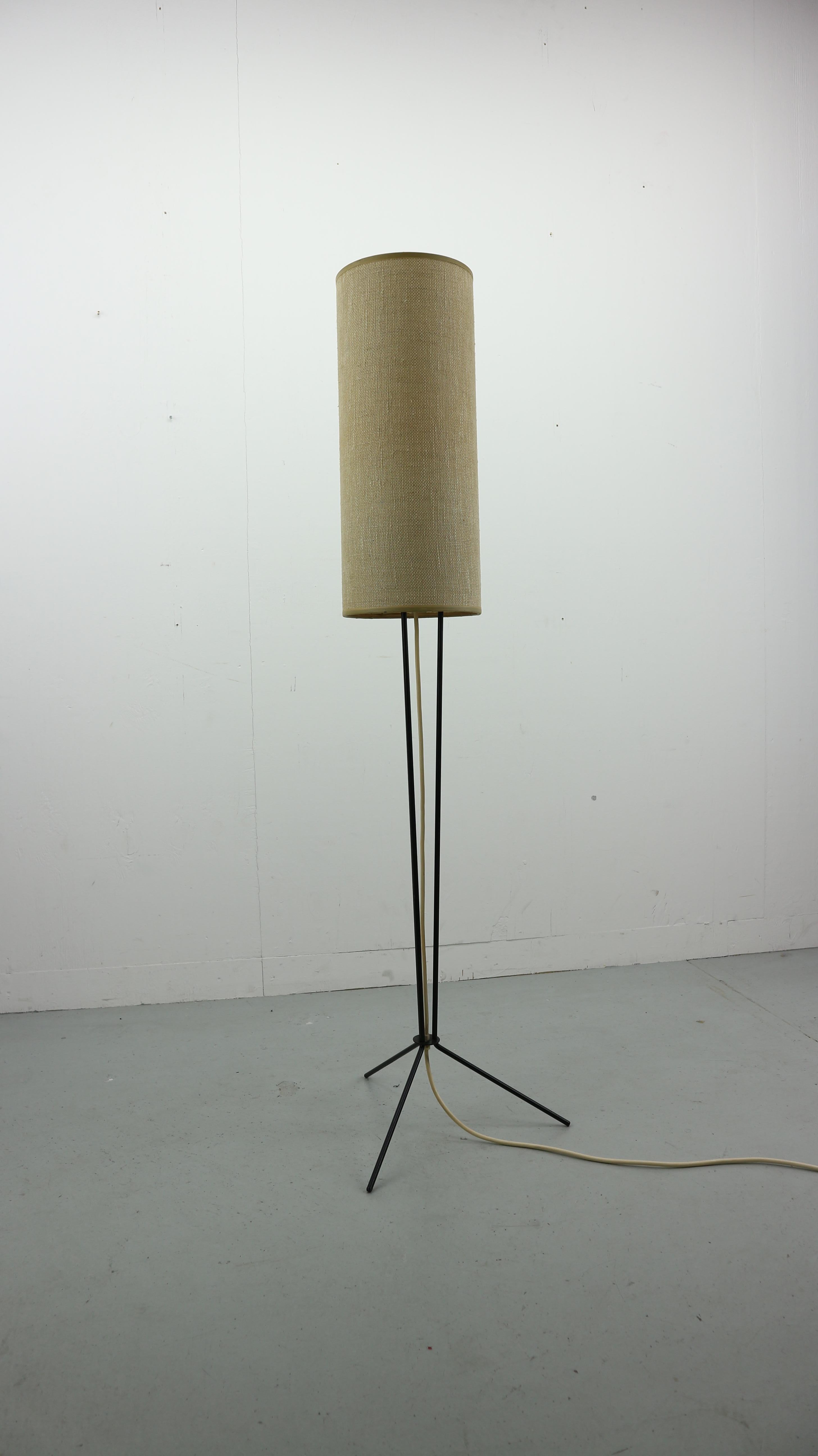 Vintage Tripod Floor Lamp, 1950s In Good Condition In The Hague, NL