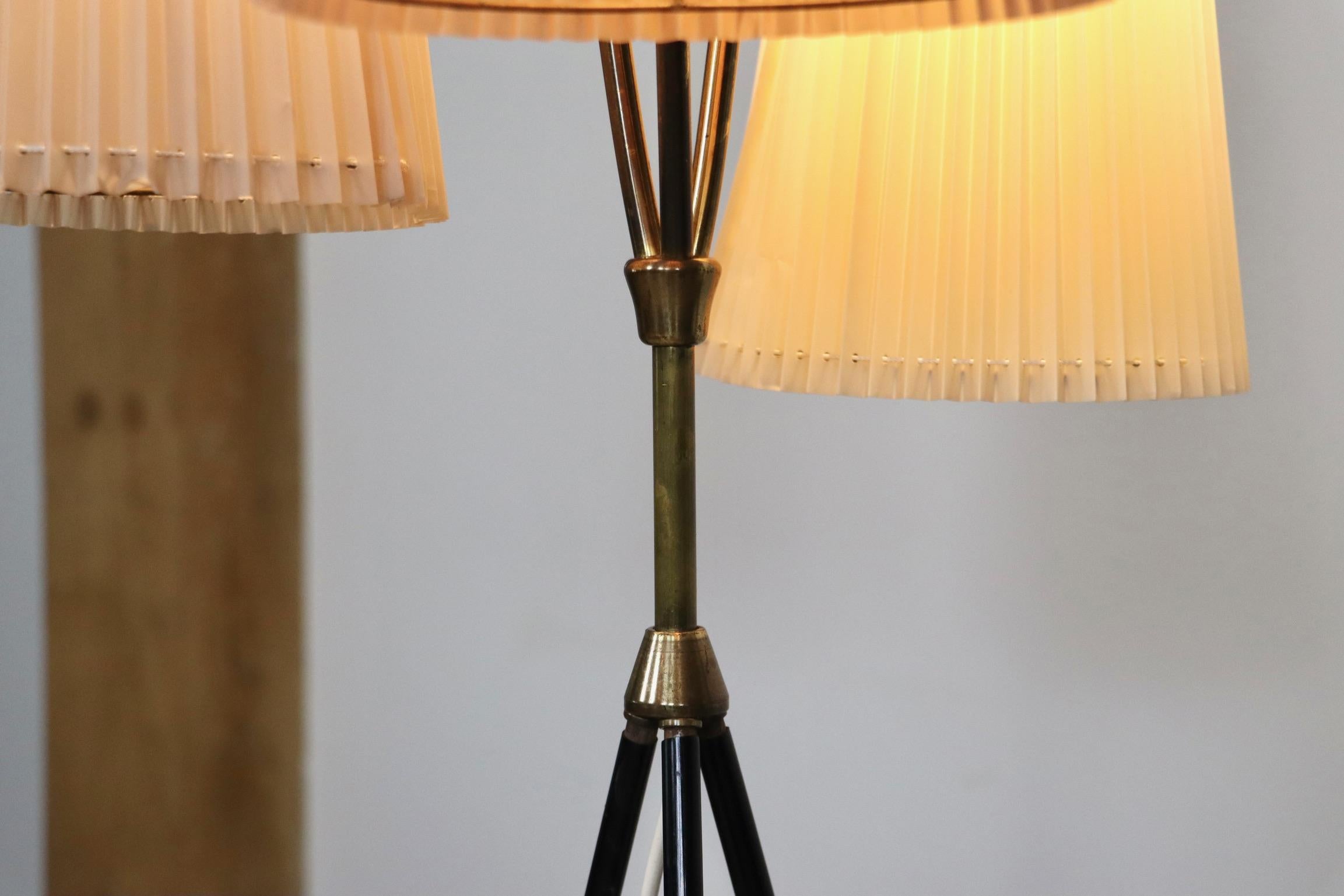 Metal Vintage Tripod Floor Lamp in Brass and Plisse, 1950s For Sale