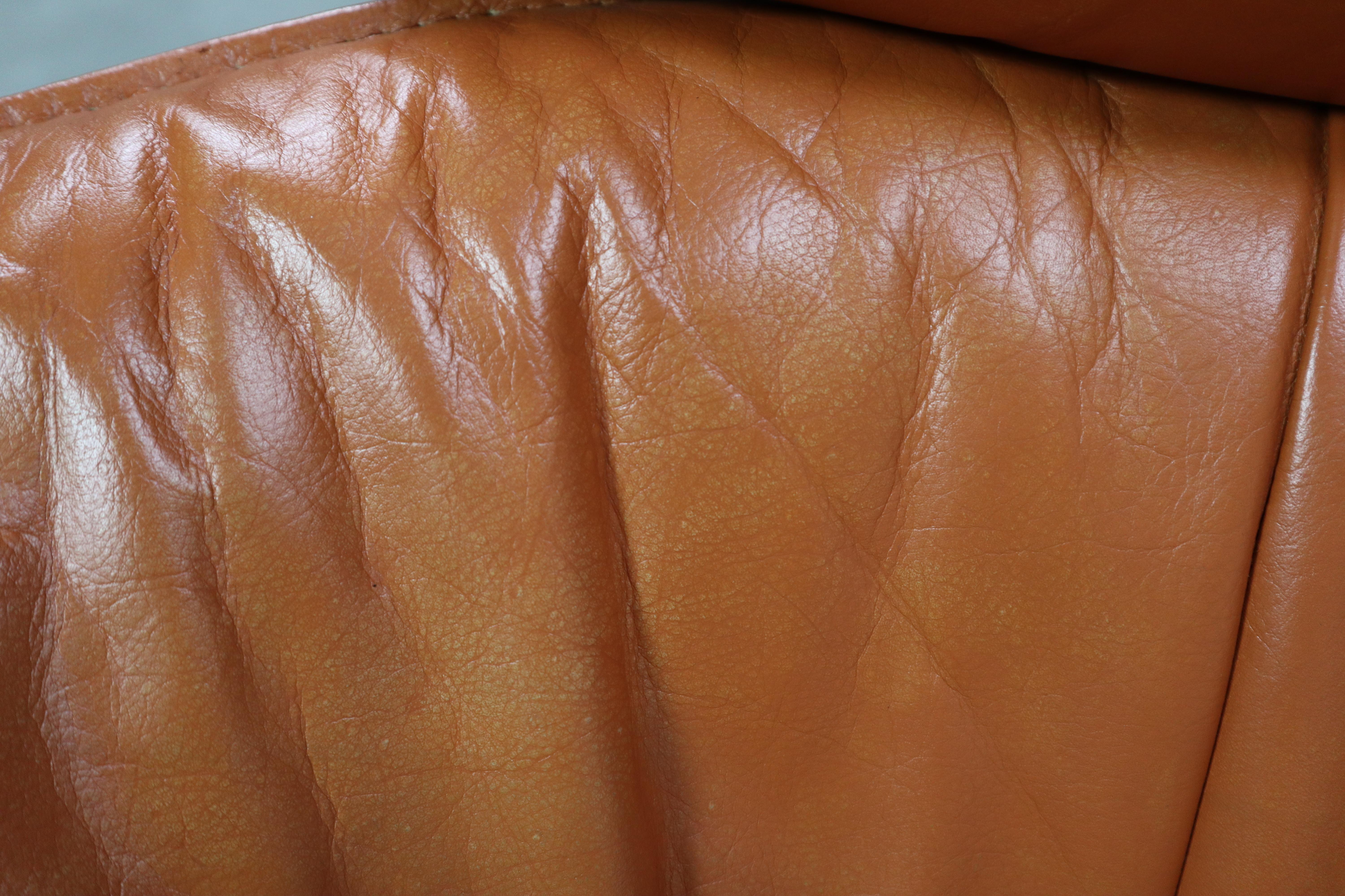 Sedia da salotto a treppiede vintage in pelle, rattan e quercia, Paesi Bassi in vendita 12