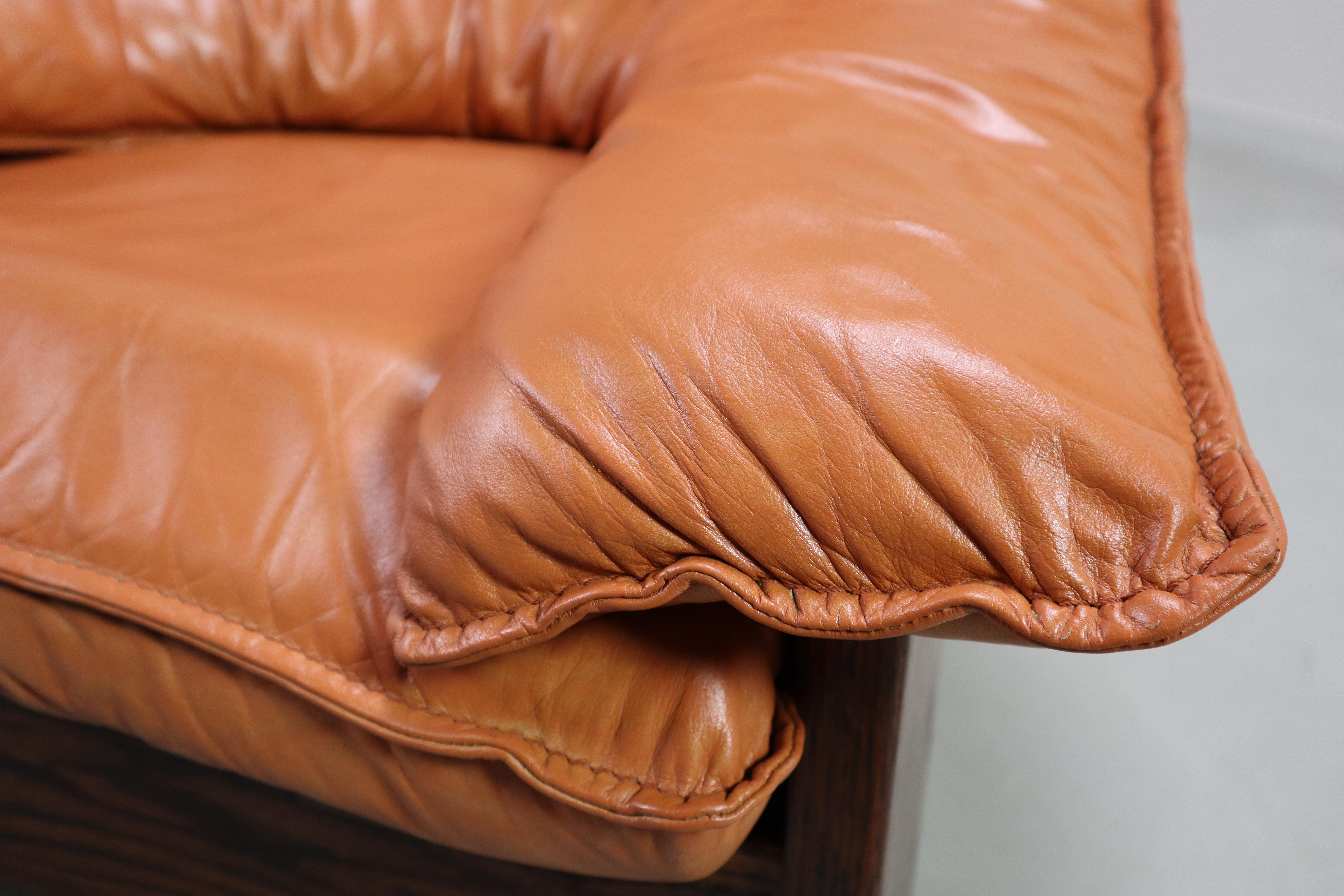Sedia da salotto a treppiede vintage in pelle, rattan e quercia, Paesi Bassi in vendita 1
