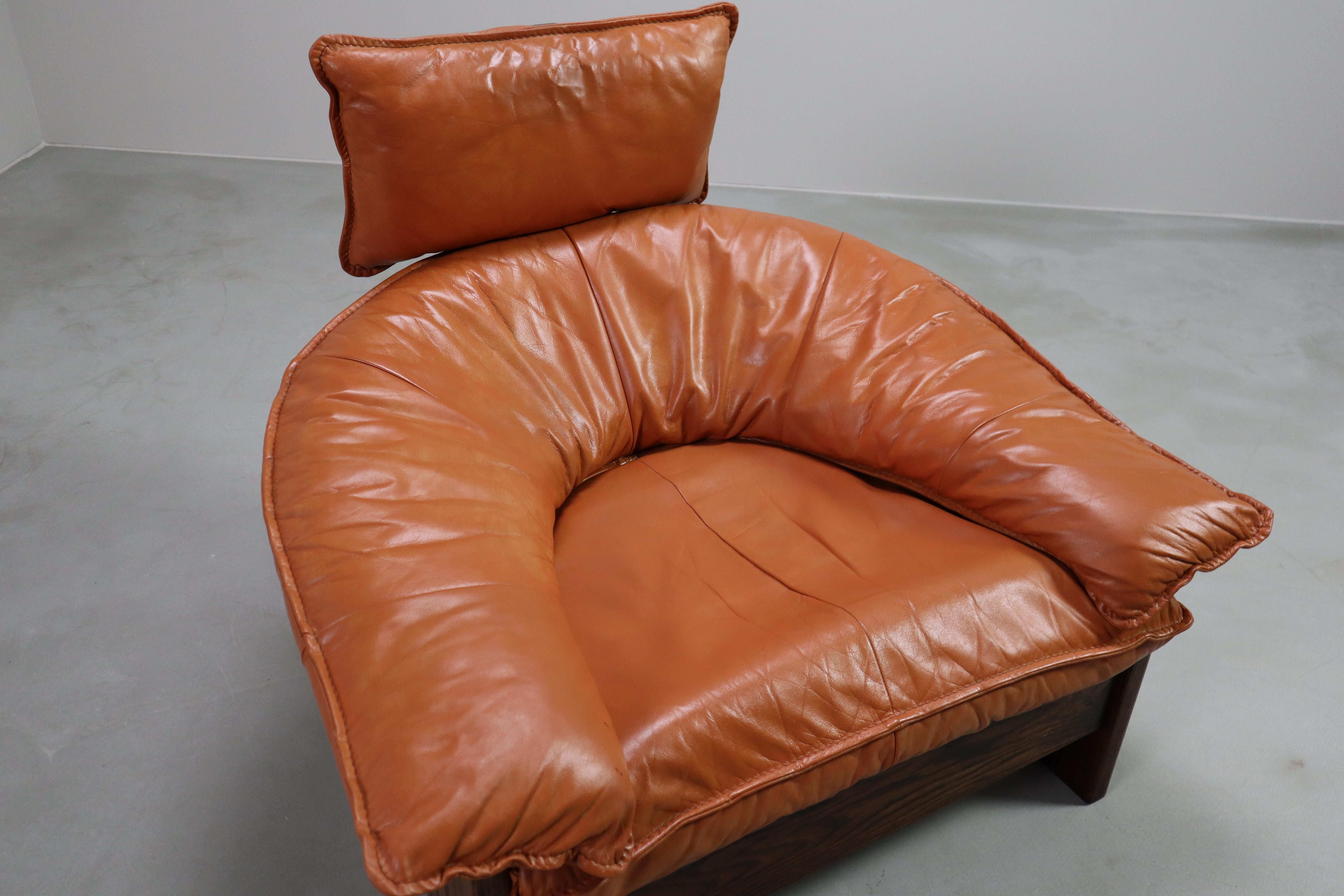 Sedia da salotto a treppiede vintage in pelle, rattan e quercia, Paesi Bassi in vendita 2