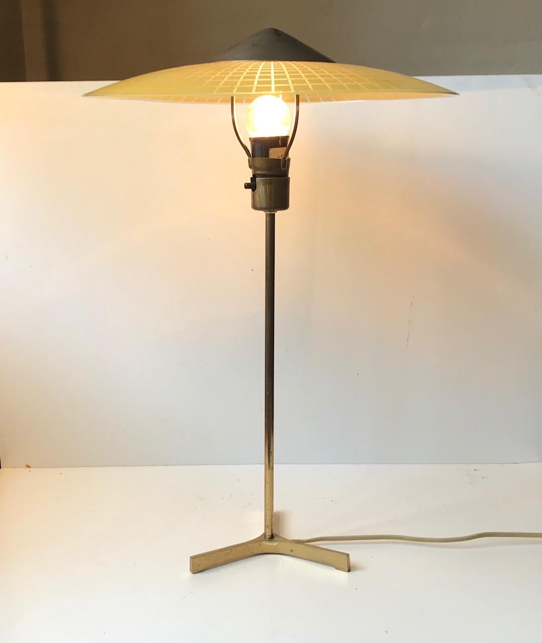 European Vintage Tripod Table Lamp in Brass and Checkered Glass, Swiss, circa 1960s For Sale