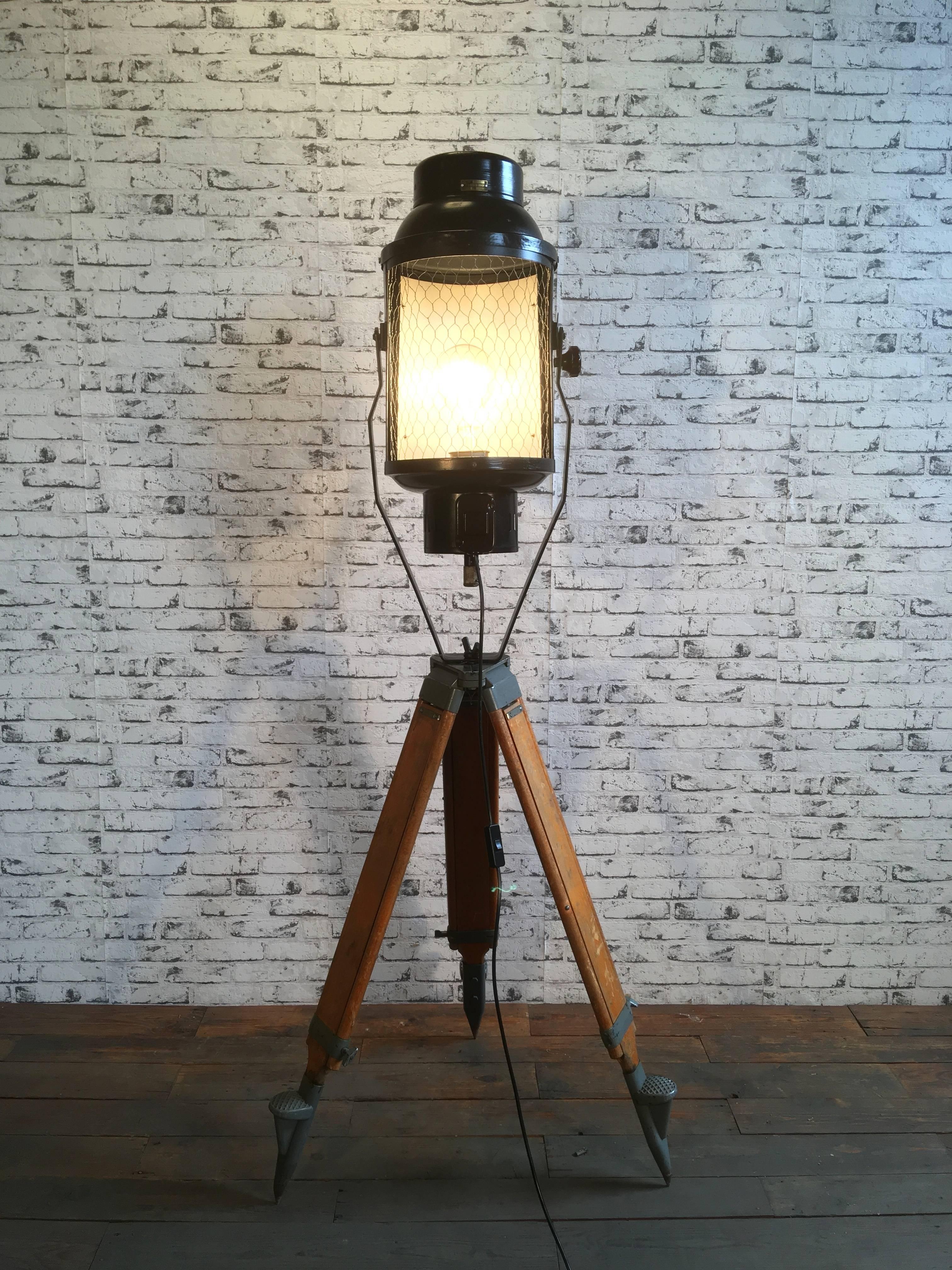 Vintage Tripod Theatre Spotlight, 1950s 5