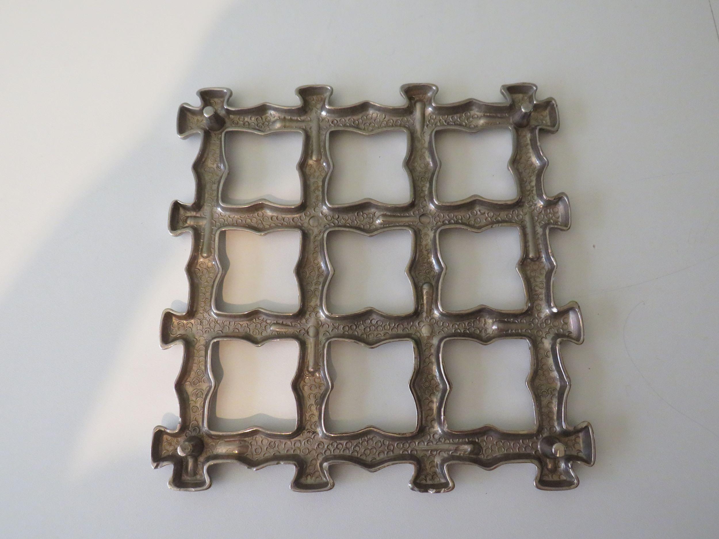 20th Century Vintage trivet, coaster in faux bamboo, Hollywood Regency style