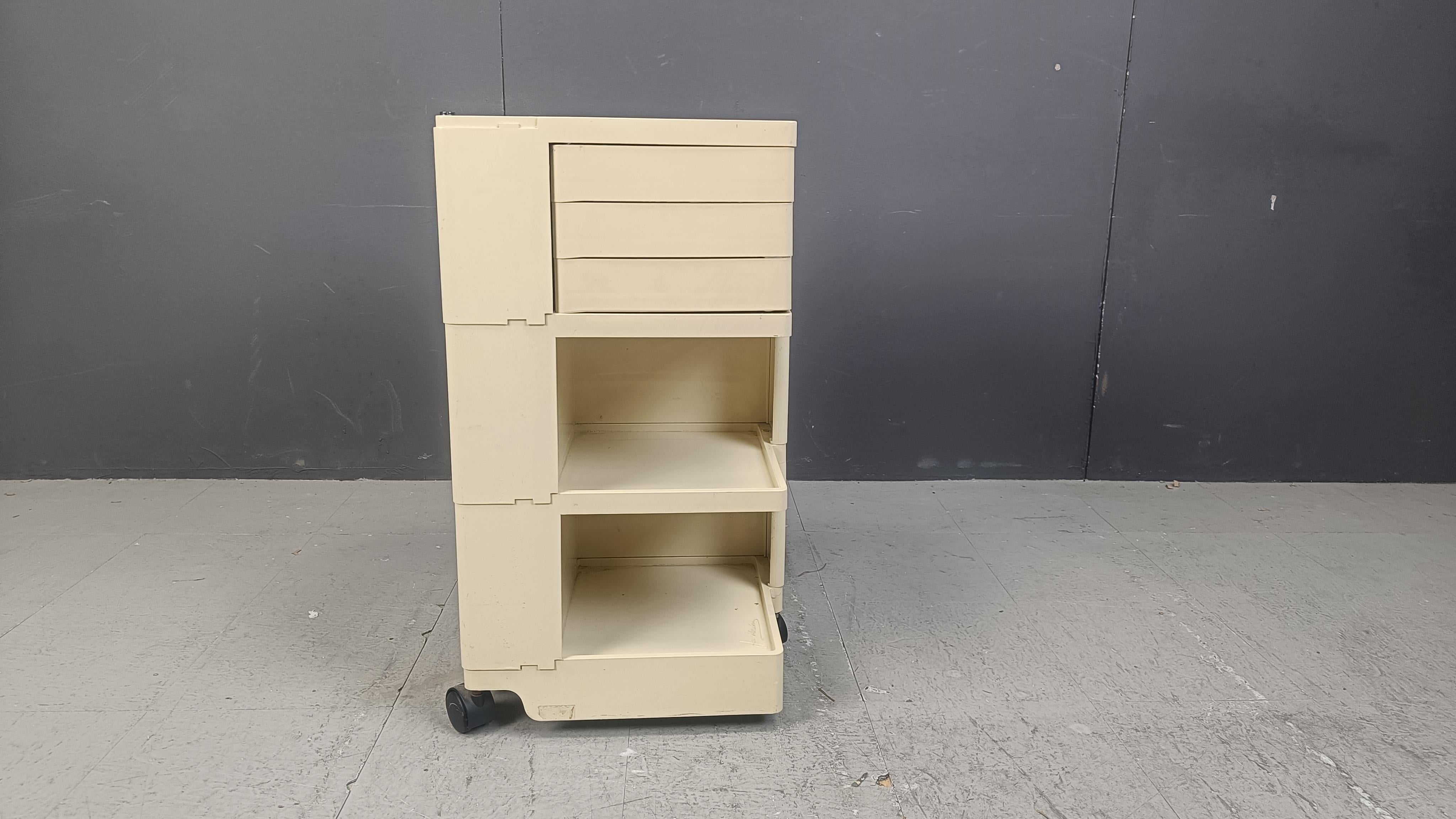 Vintage trolley by Joe Colombo, 1970s In Good Condition In Leuven, Vlaams Gewest