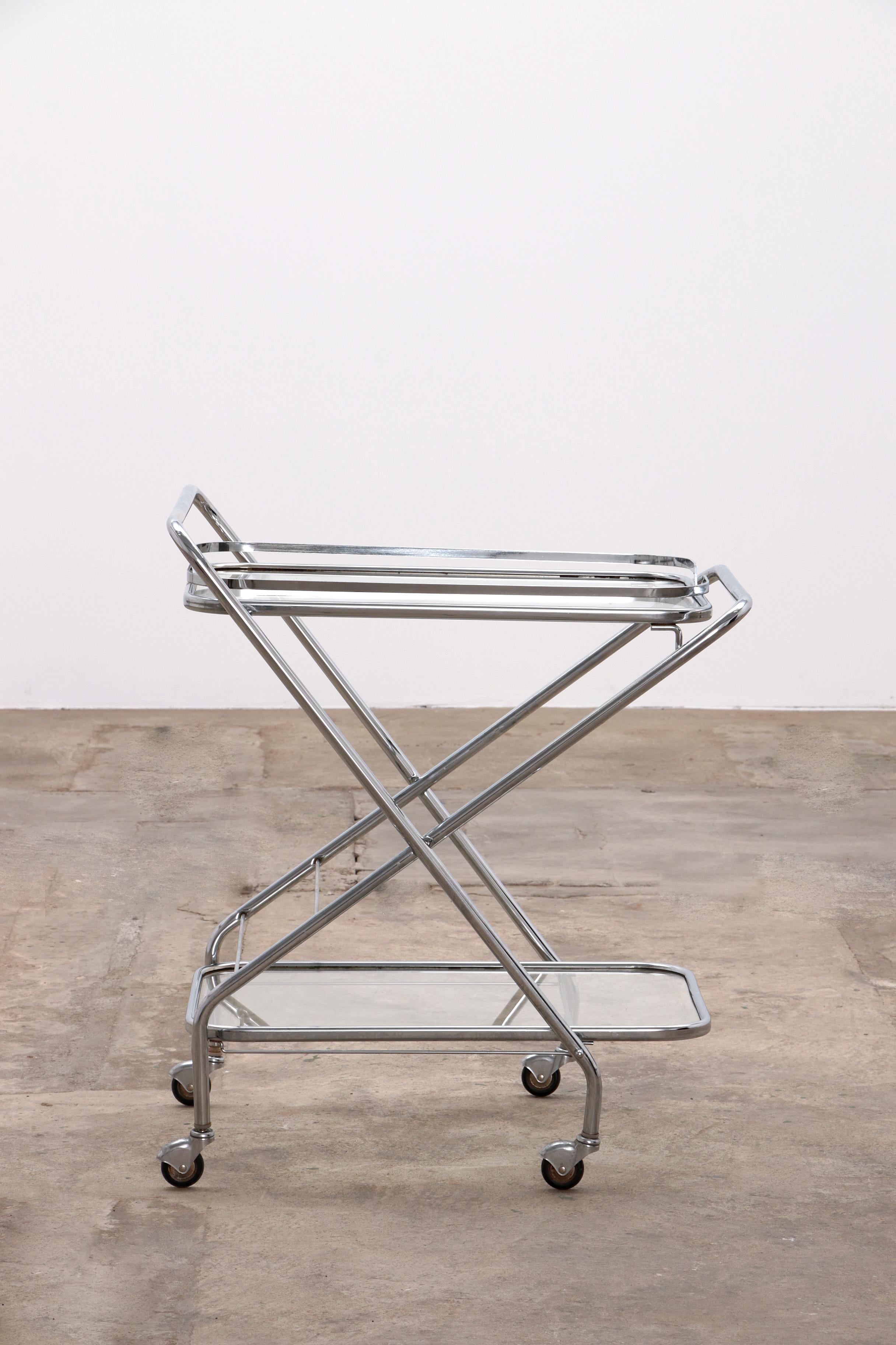 Vintage trolley nice chrome or bar cart, 1960 France. In Good Condition For Sale In Oostrum-Venray, NL