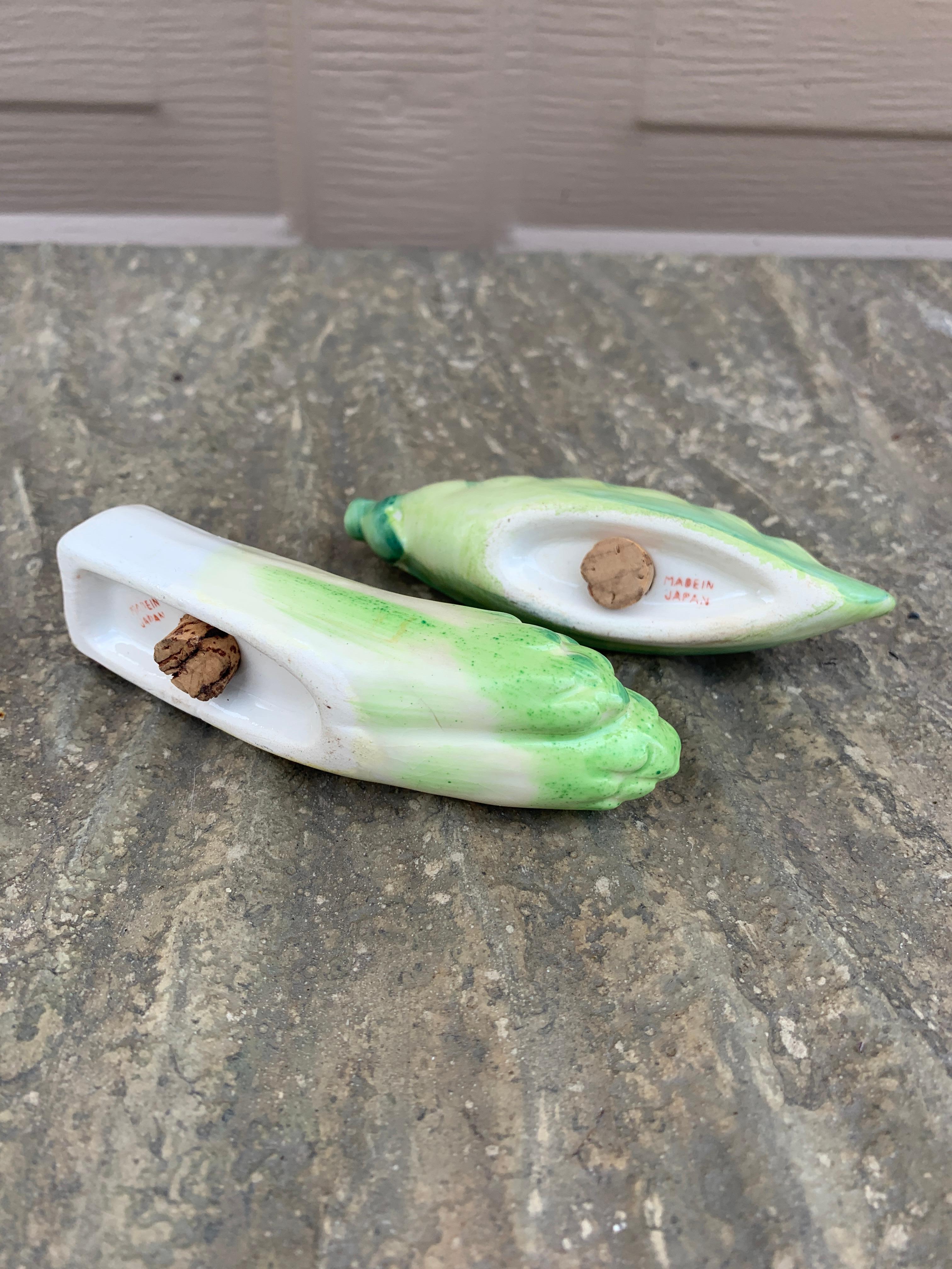 Vintage Trompe L'Oeil Ceramic Pea Pod and Asparagus Salt and Pepper Shakers 3