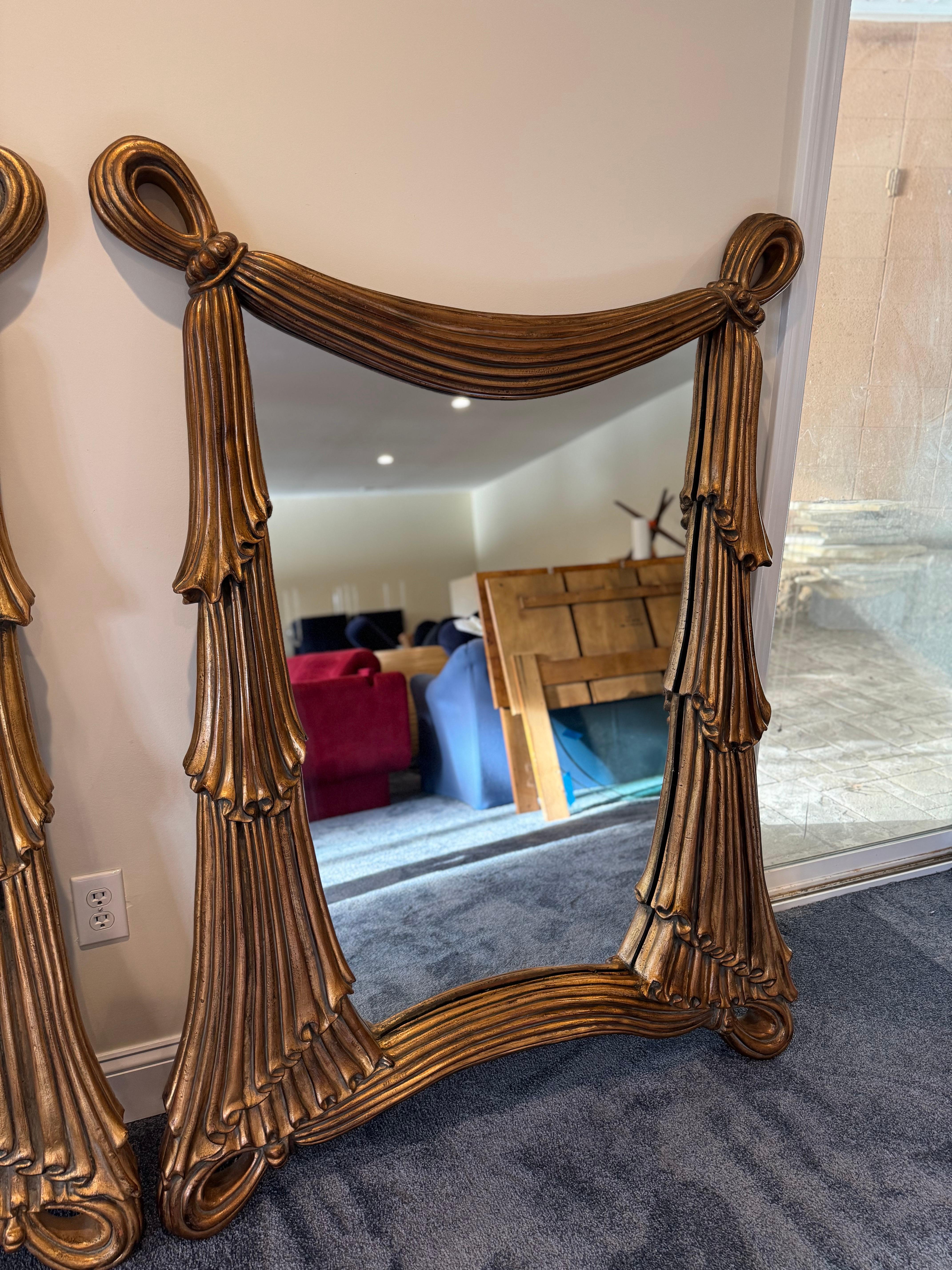 Specchi d'epoca Trompe L'Oeil Hollywood Regency Drape Swag - una coppia in vendita 5