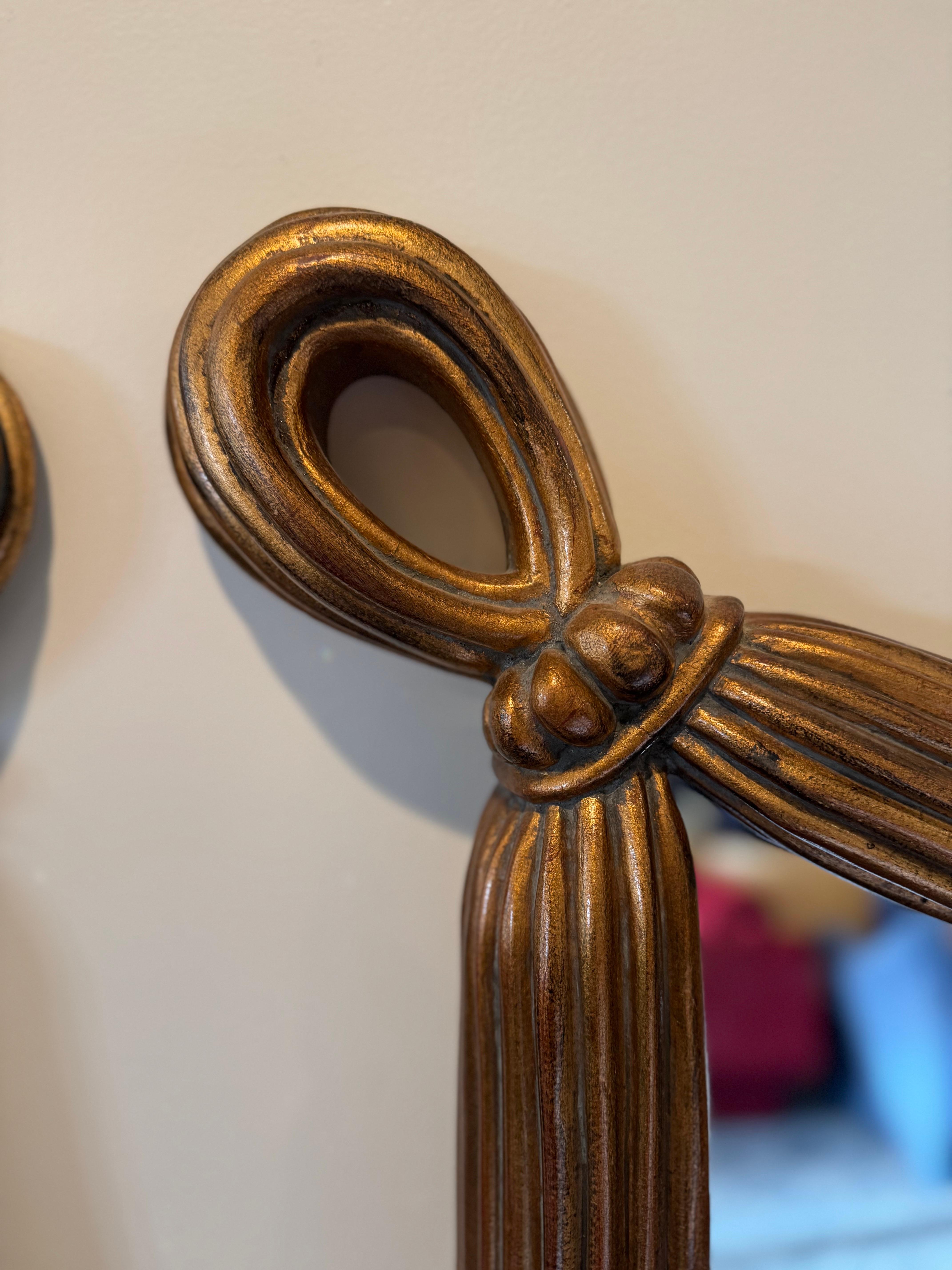 Specchio Specchi d'epoca Trompe L'Oeil Hollywood Regency Drape Swag - una coppia in vendita