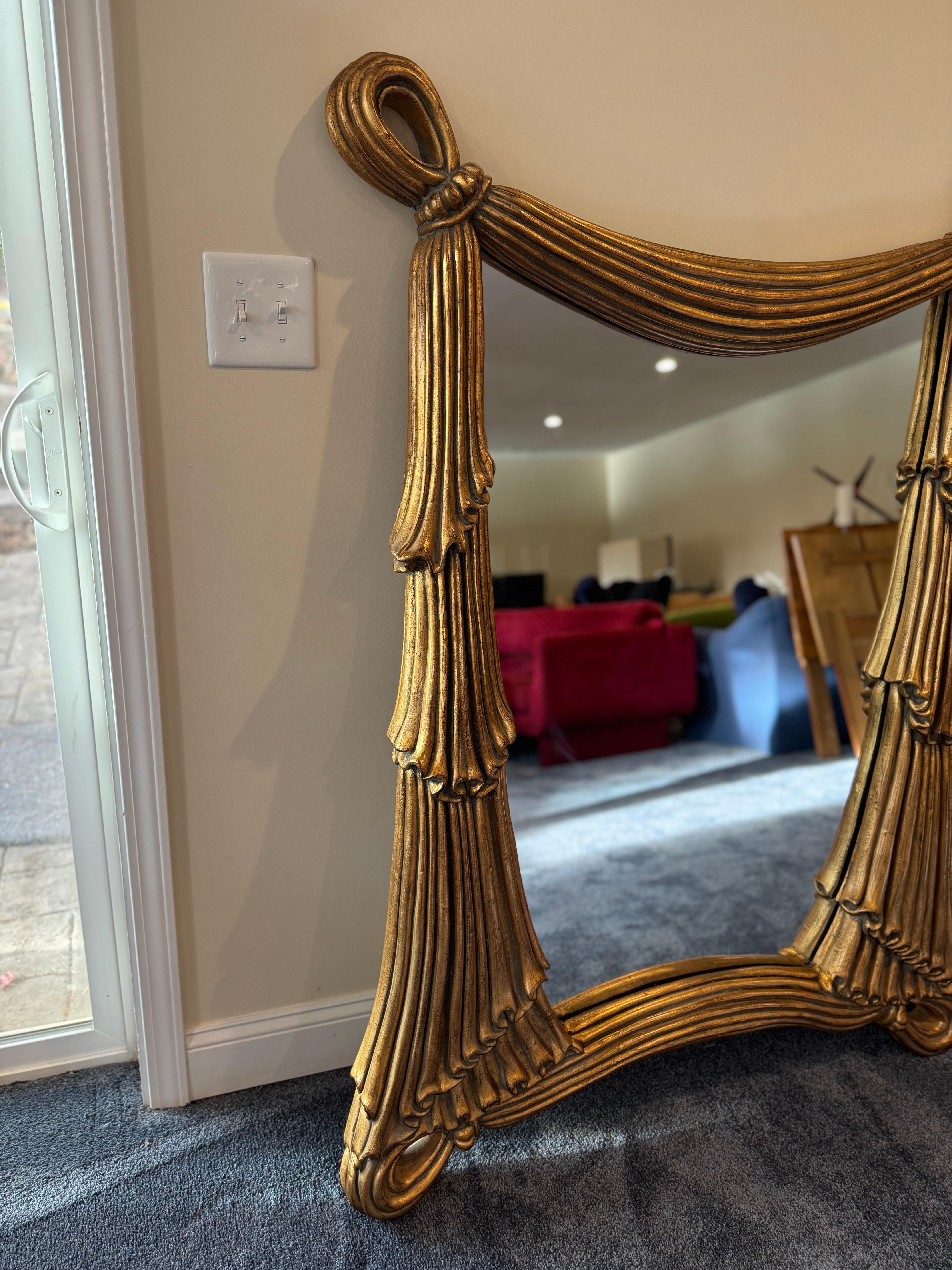 Specchi d'epoca Trompe L'Oeil Hollywood Regency Drape Swag - una coppia in vendita 2