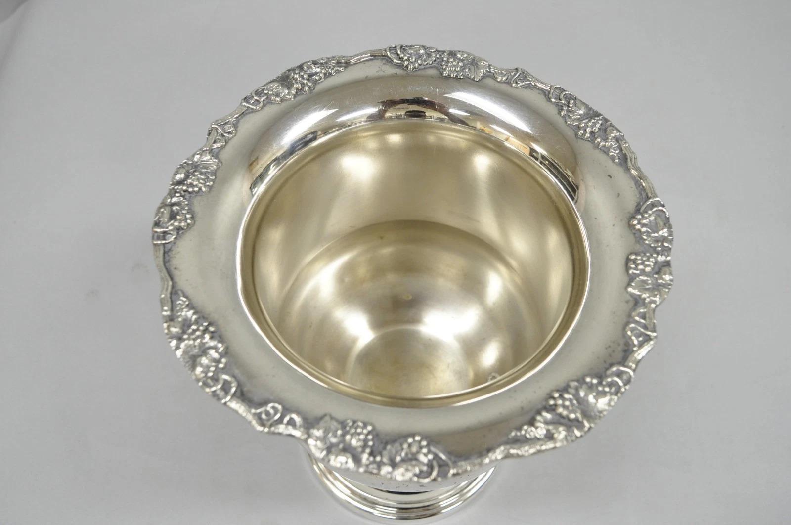 XX secolo Coppa trofeo vintage placcata in argento Grapevine Bar Champagne Chiller Secchiello per ghiaccio in vendita