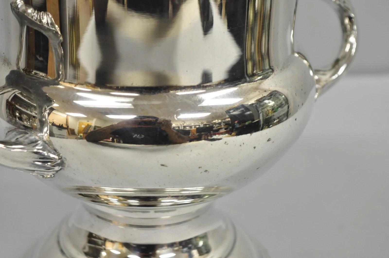 Coppa trofeo vintage placcata in argento Grapevine Bar Champagne Chiller Secchiello per ghiaccio in vendita 2