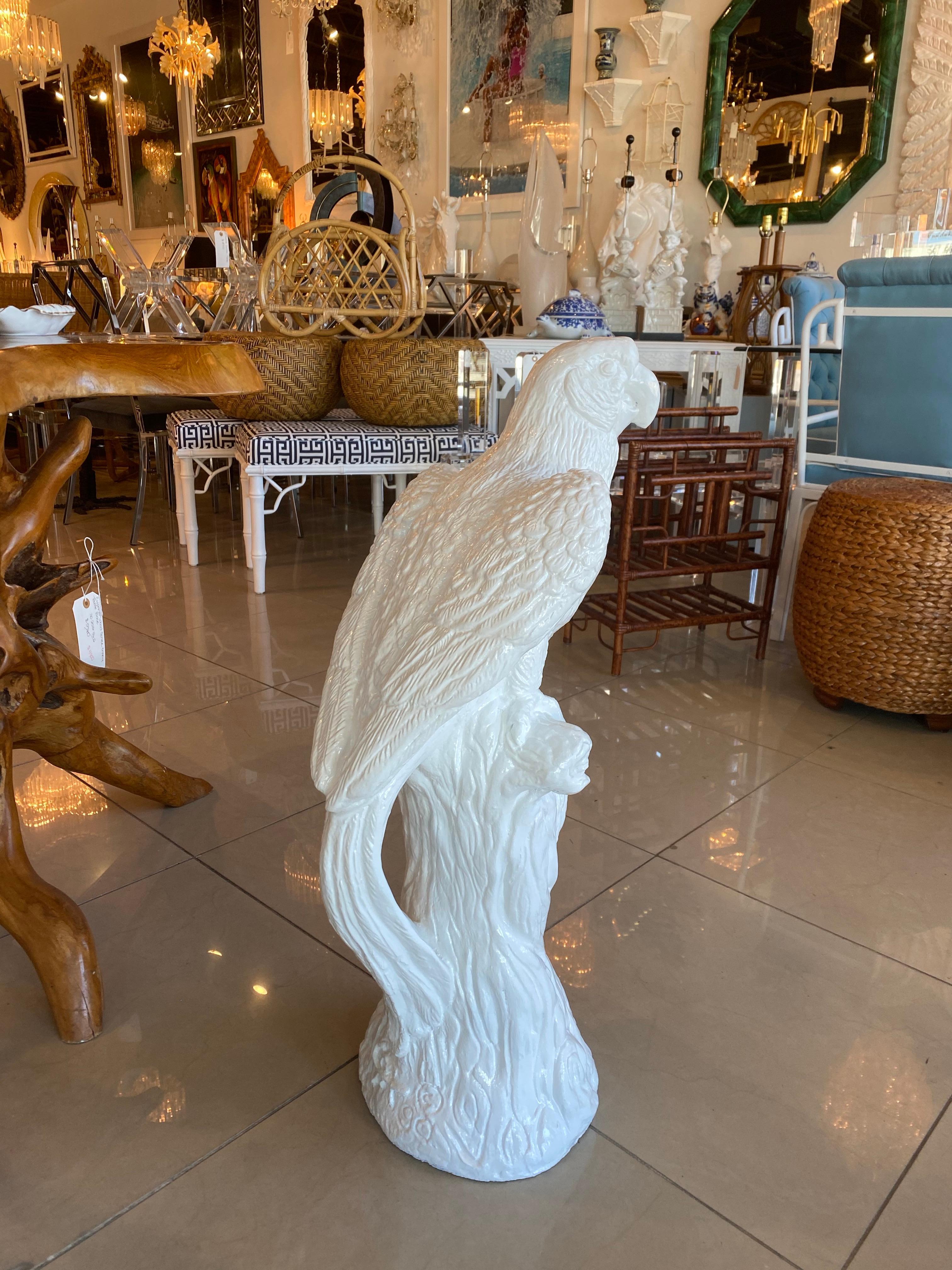 Vintage Tropical Concrete White Lacquered Parrot Bird Statue In Good Condition For Sale In West Palm Beach, FL