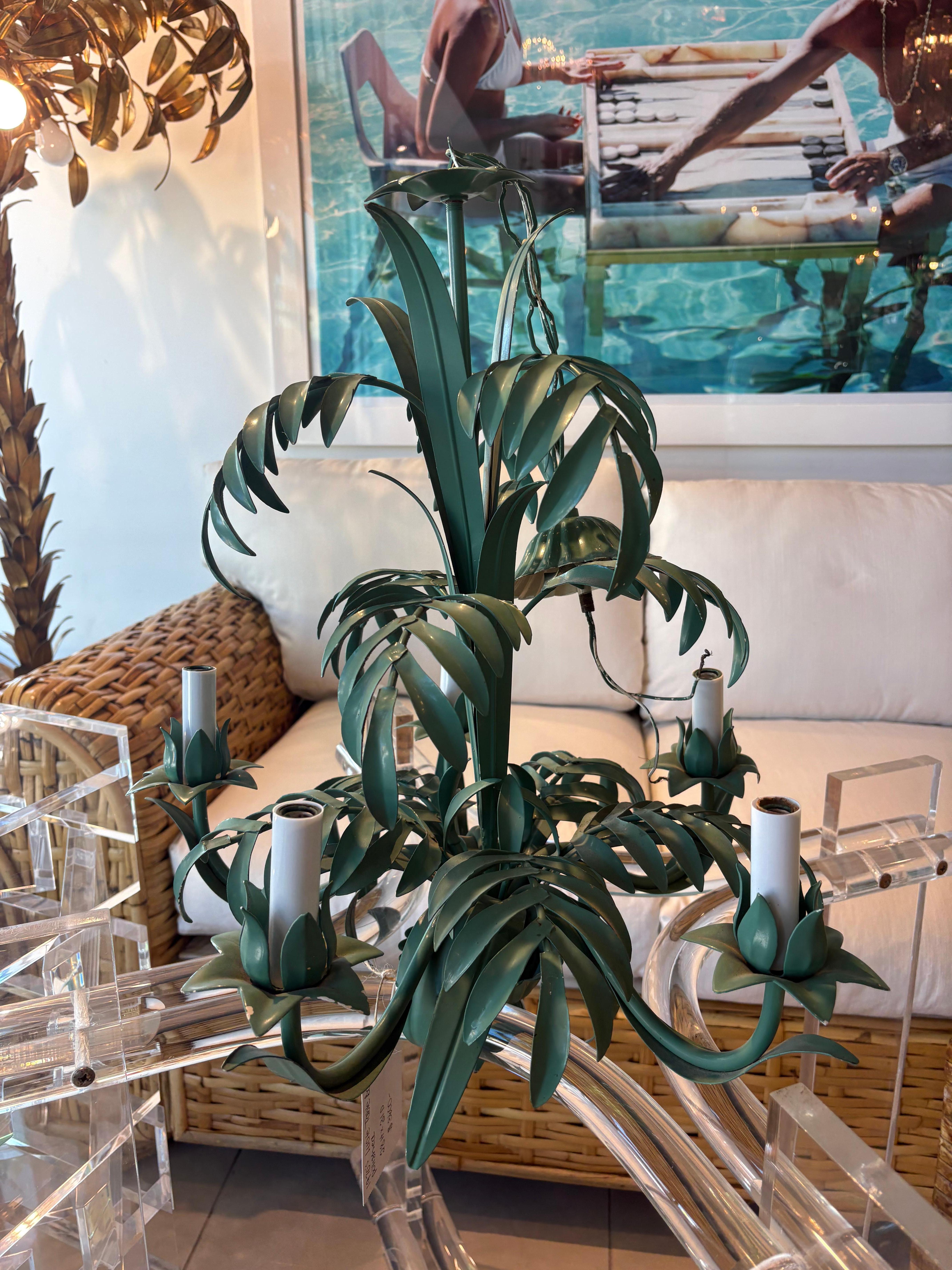 Araña Vintage Tropical Verde Tole Metal Palm Beach Leaf 5 Light Coastal en venta 2