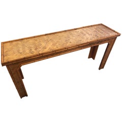 Vieille table console tropicale en bambou et rotin tressé style marocain