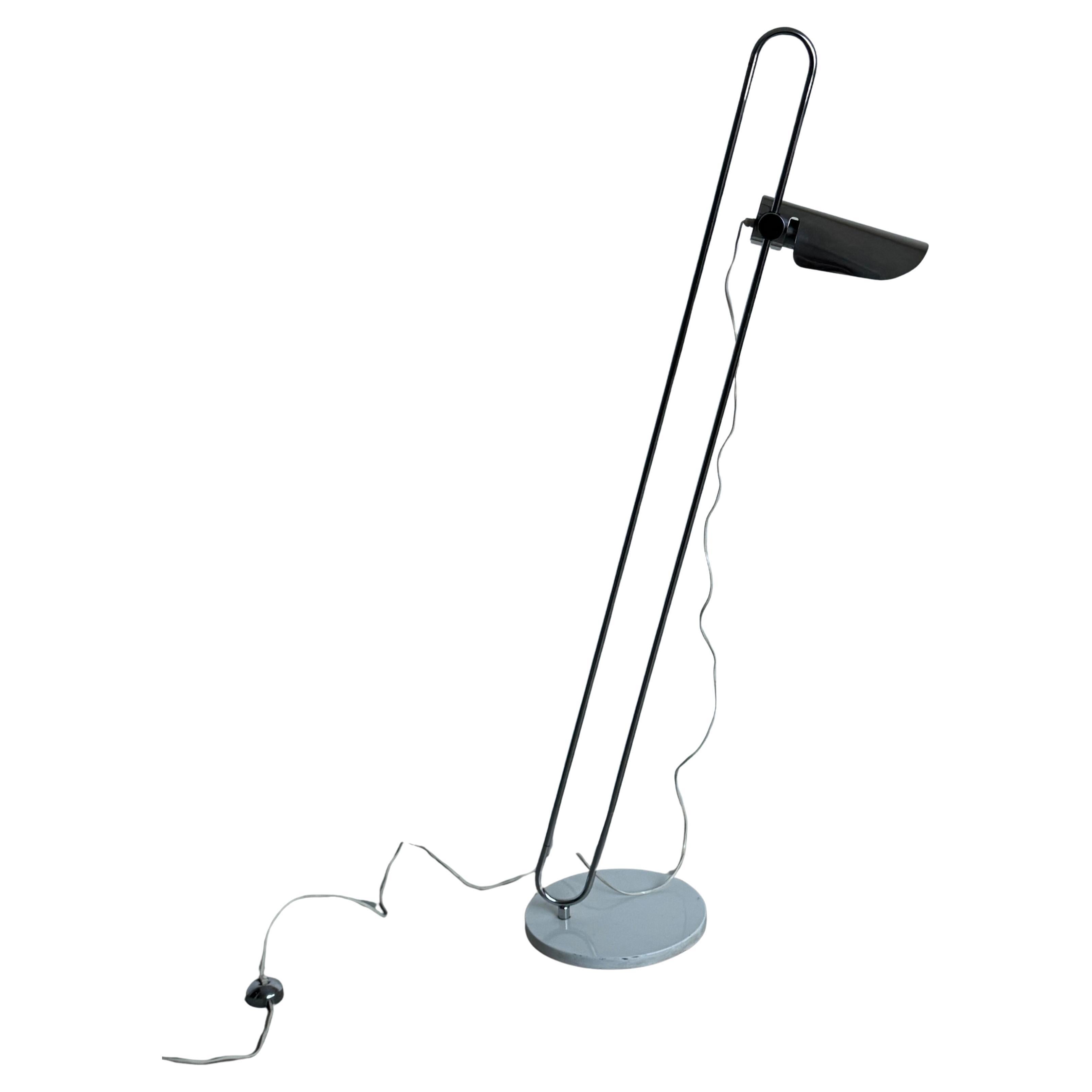 Lampada da terra a tromba vintage in metallo cromato e bianco di Goffredo Reggiani in vendita