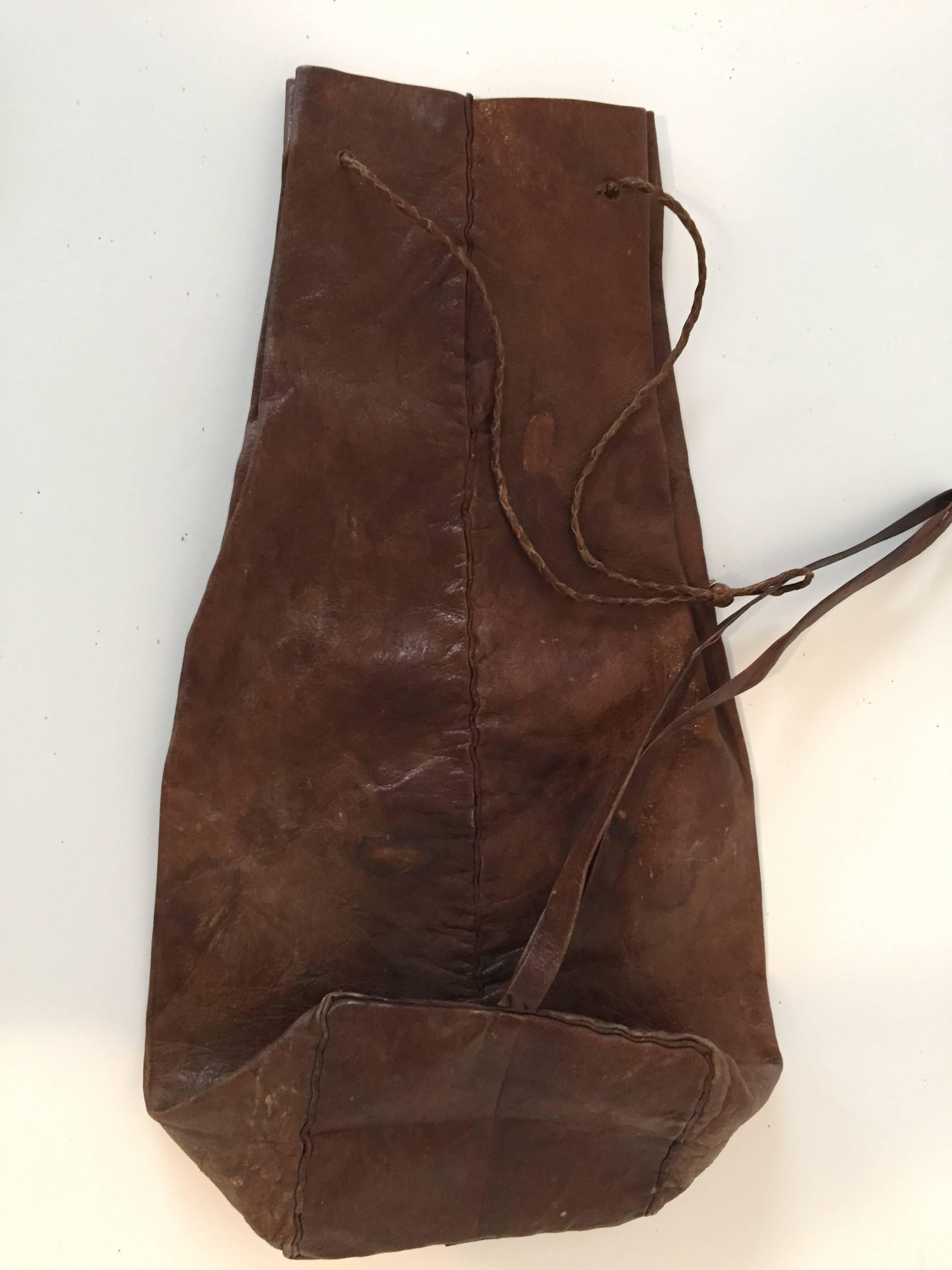 Vintage Tuareg Hand Tooled Leather Bag with Africa Map In Good Condition In North Hollywood, CA