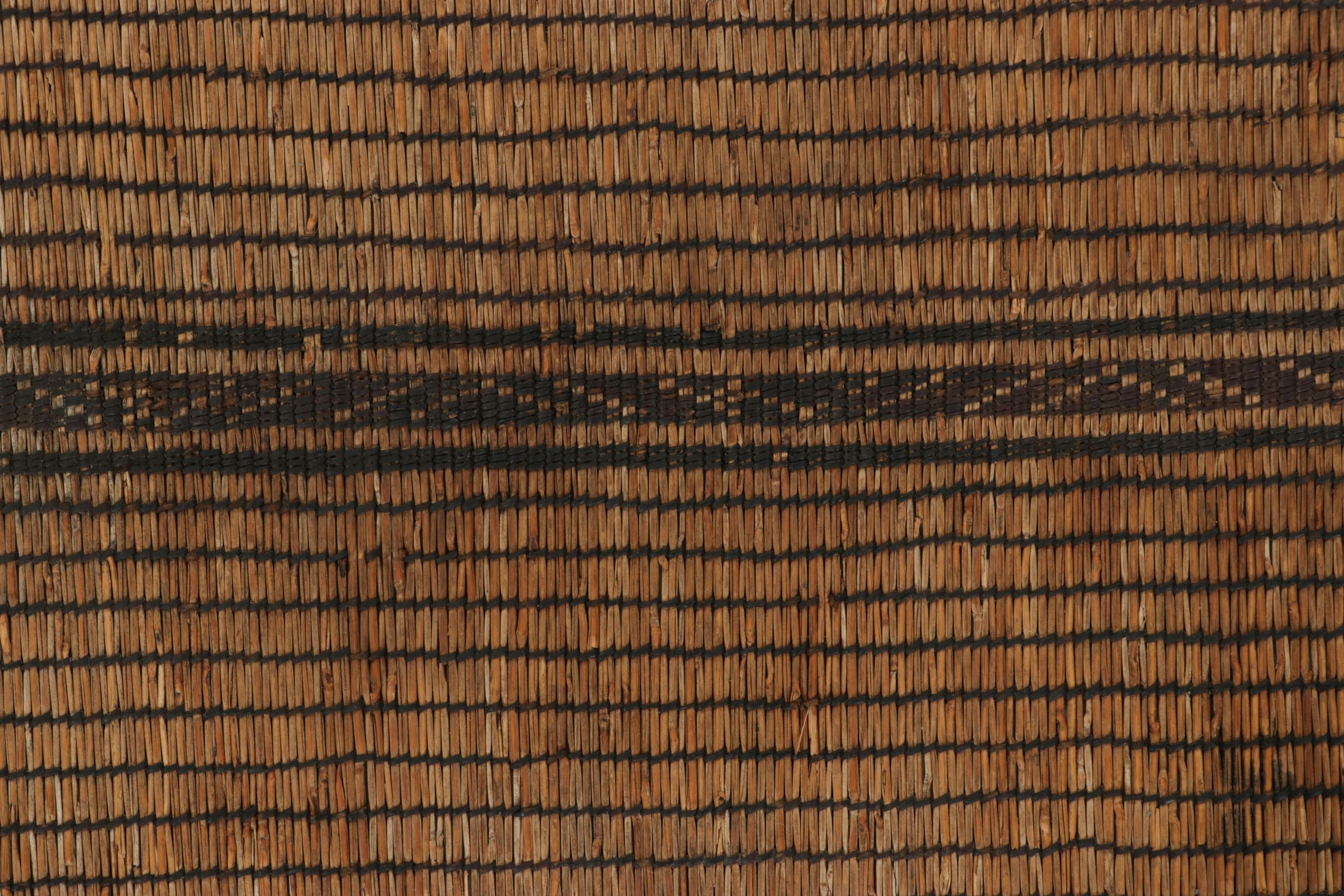 Mauritano Tappeto Tuareg vintage, motivi a strisce marroni e beige - Rug & Kilim in vendita