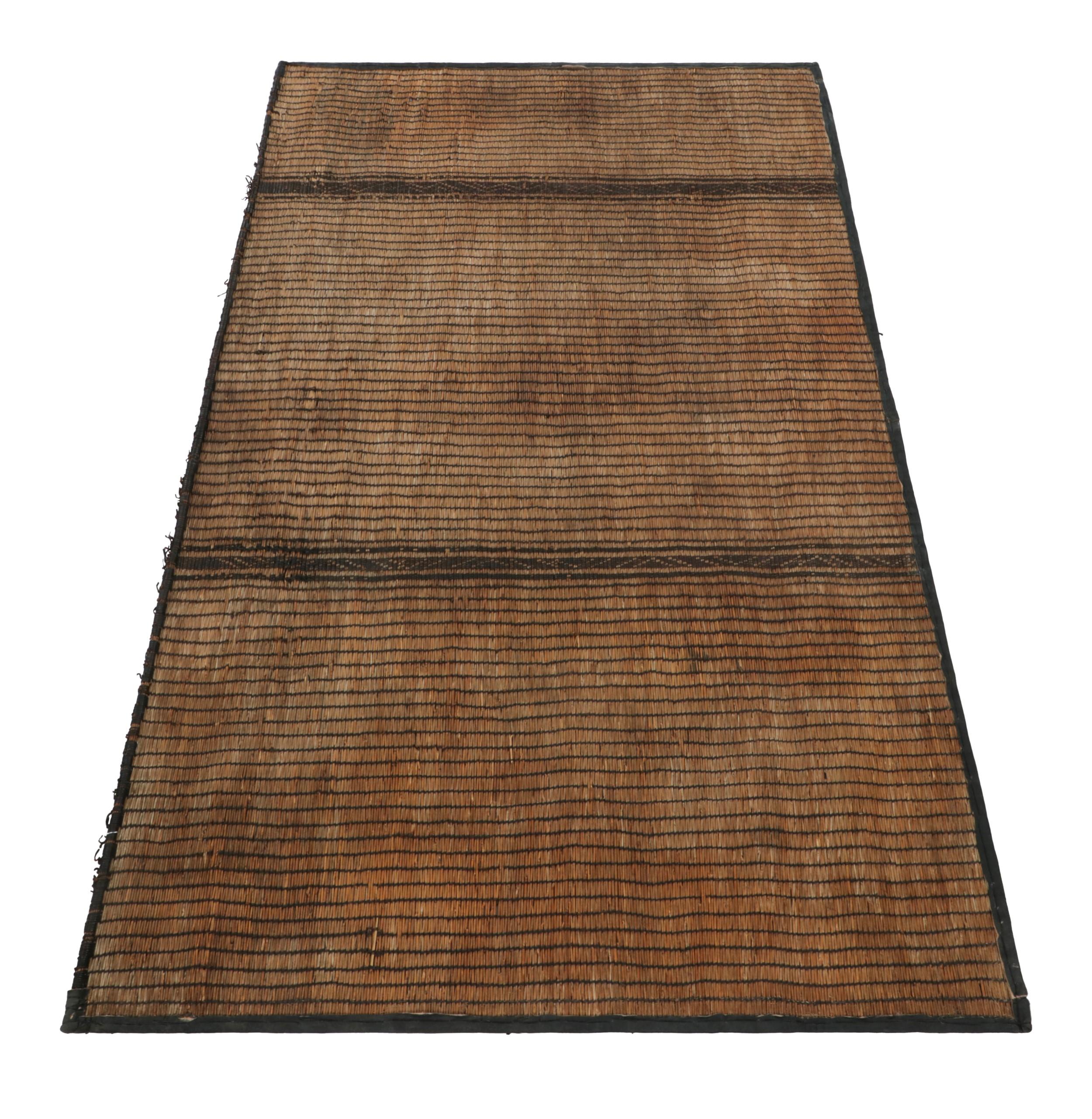 Tappeto Tuareg vintage, motivi a strisce marroni e beige - Rug & Kilim In condizioni buone in vendita a Long Island City, NY