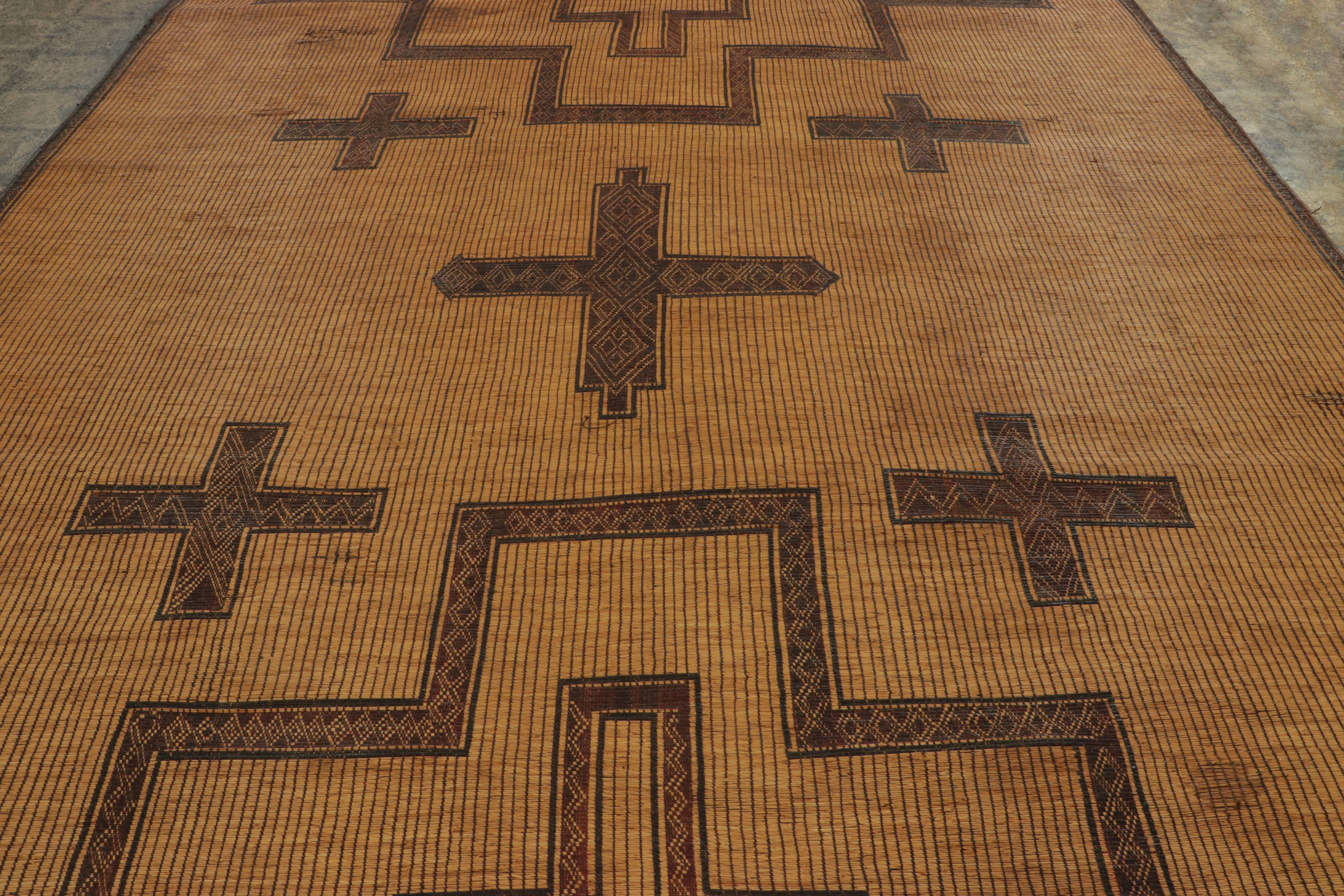 Hand-Woven Vintage Tuareg Mat, Gold-Brown Tribal Geometric Patterns - Rug & Kilim For Sale