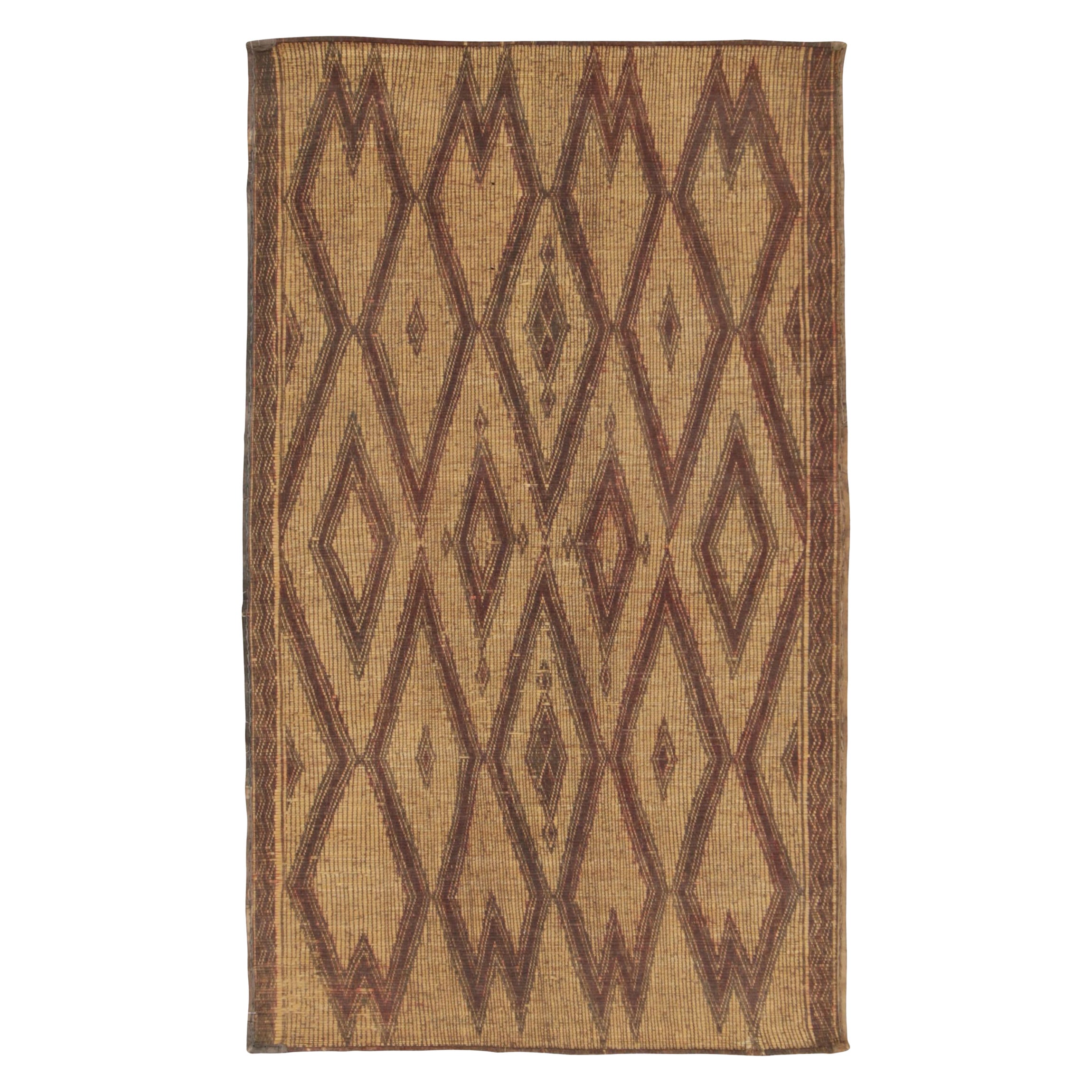 Tappeto Tuareg vintage in marrone e beige con motivi geometrici a diamante