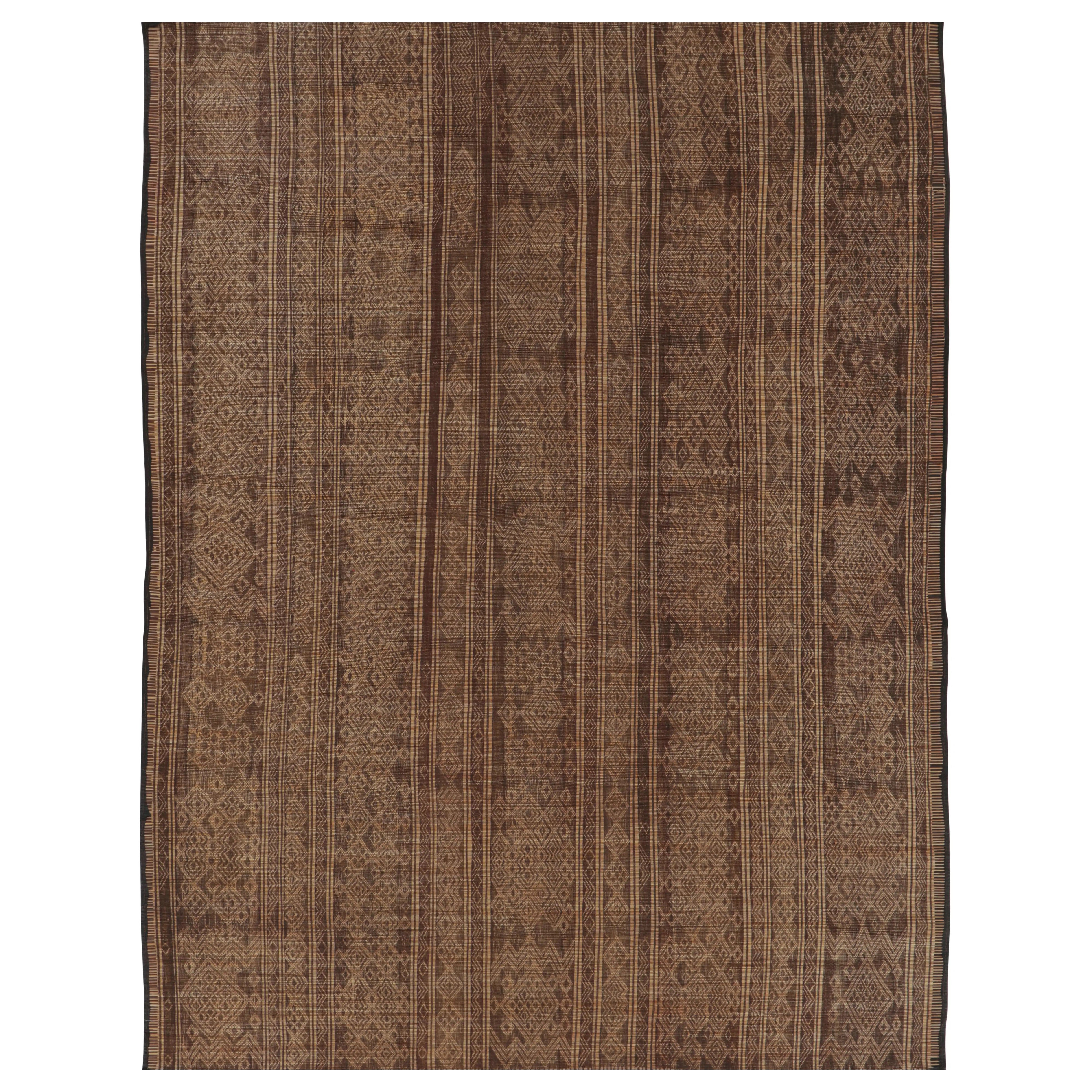 Vintage Tuareg Mat, Rich Brown with Gold Tribal Geometric Patterns - Rug 
Kilim For Sale