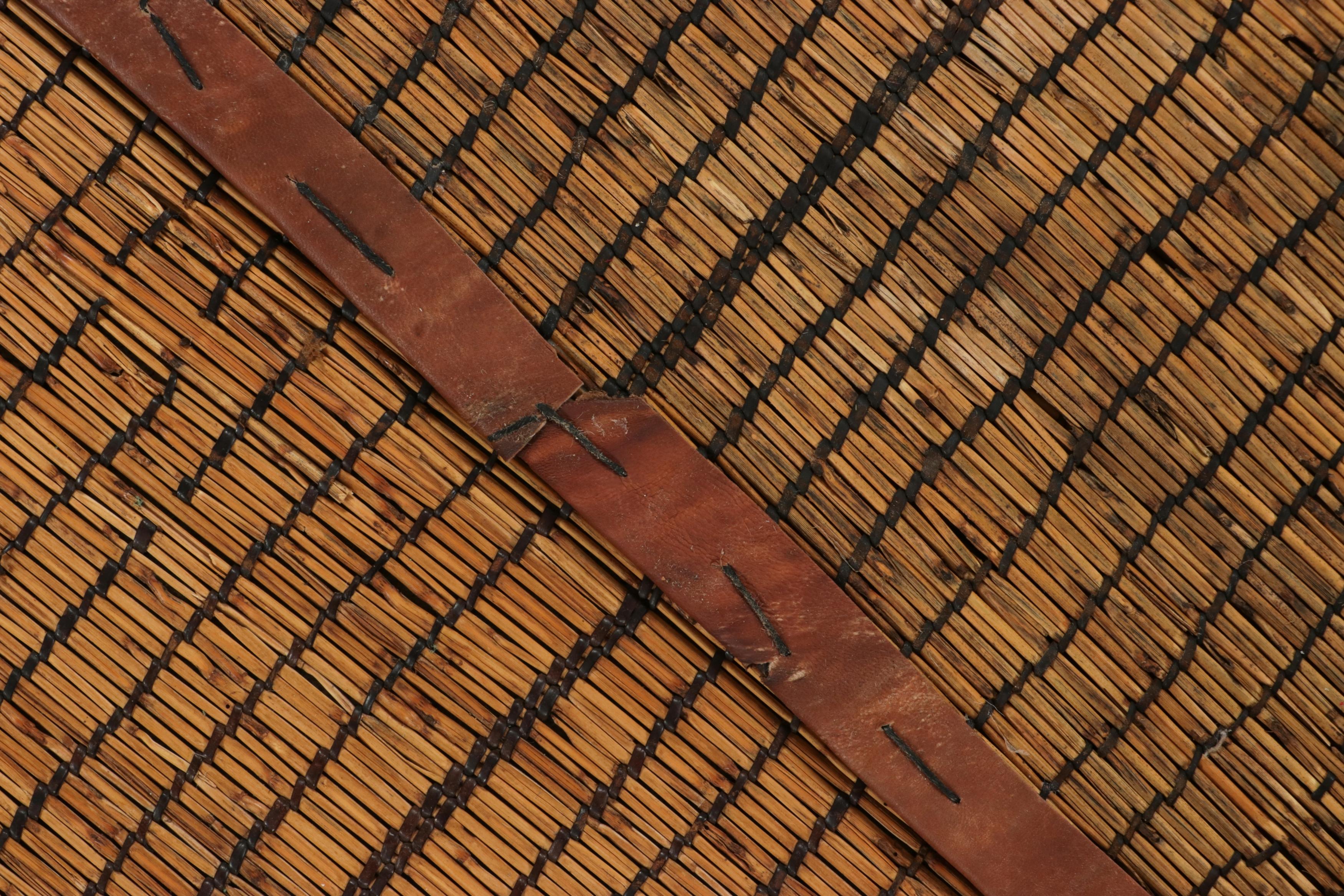 Vintage Tuareg Matte Läufer, warm und reich Gold und Braun Streifen - Rug & Kilim (Mitte des 20. Jahrhunderts) im Angebot