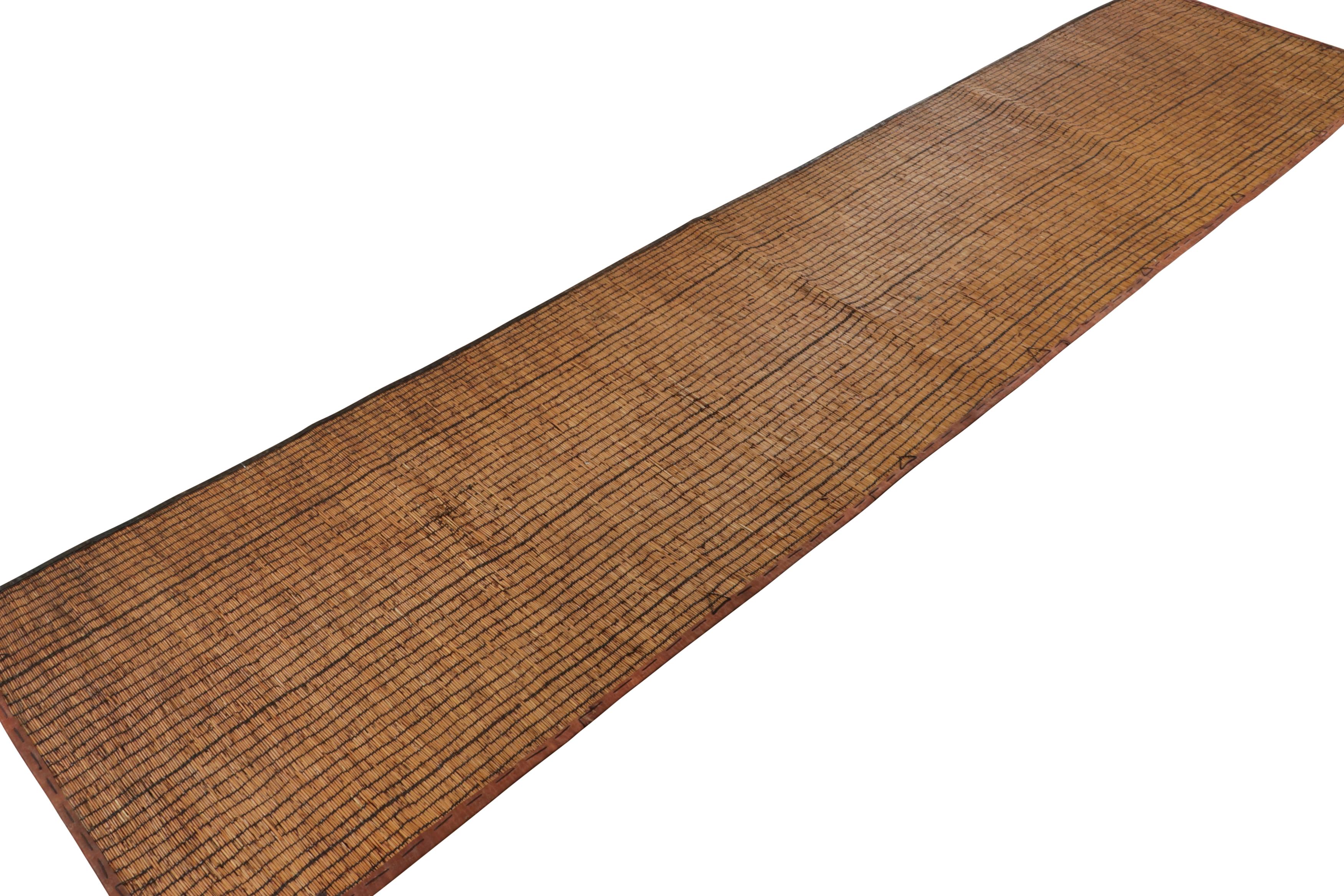 Vintage Tuareg Matte Läufer, warmes Beige mit satten braunen Streifen - Rug & Kilim (Mauretanisch) im Angebot