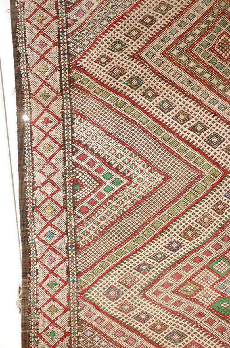 moroccan tribal rug