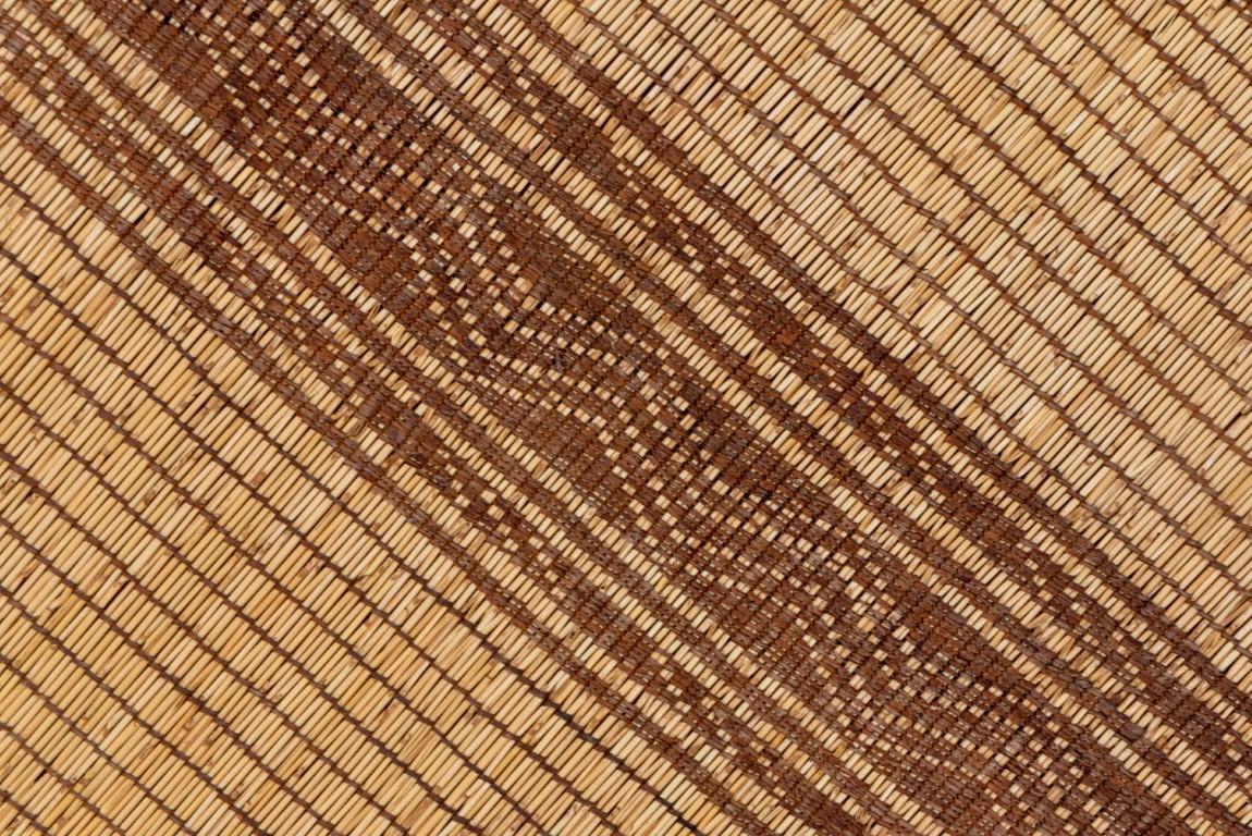 Vintage-Tuareg-Teppich mit braunen Rautenmustern im Zustand „Gut“ im Angebot in New York, NY