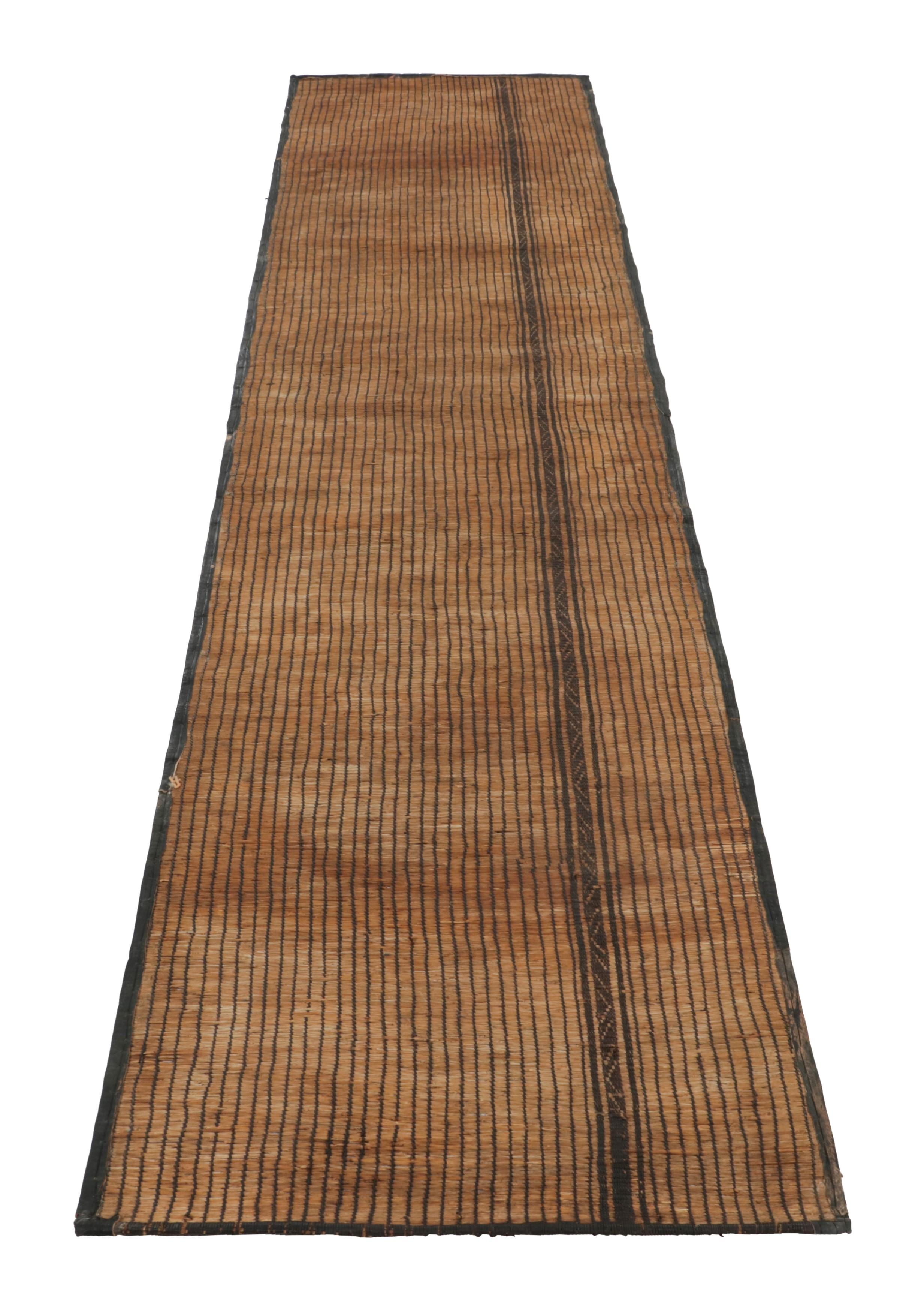 Tappeto Tuareg vintage, a righe marroni e beige - Rug & Kilim In condizioni buone in vendita a Long Island City, NY
