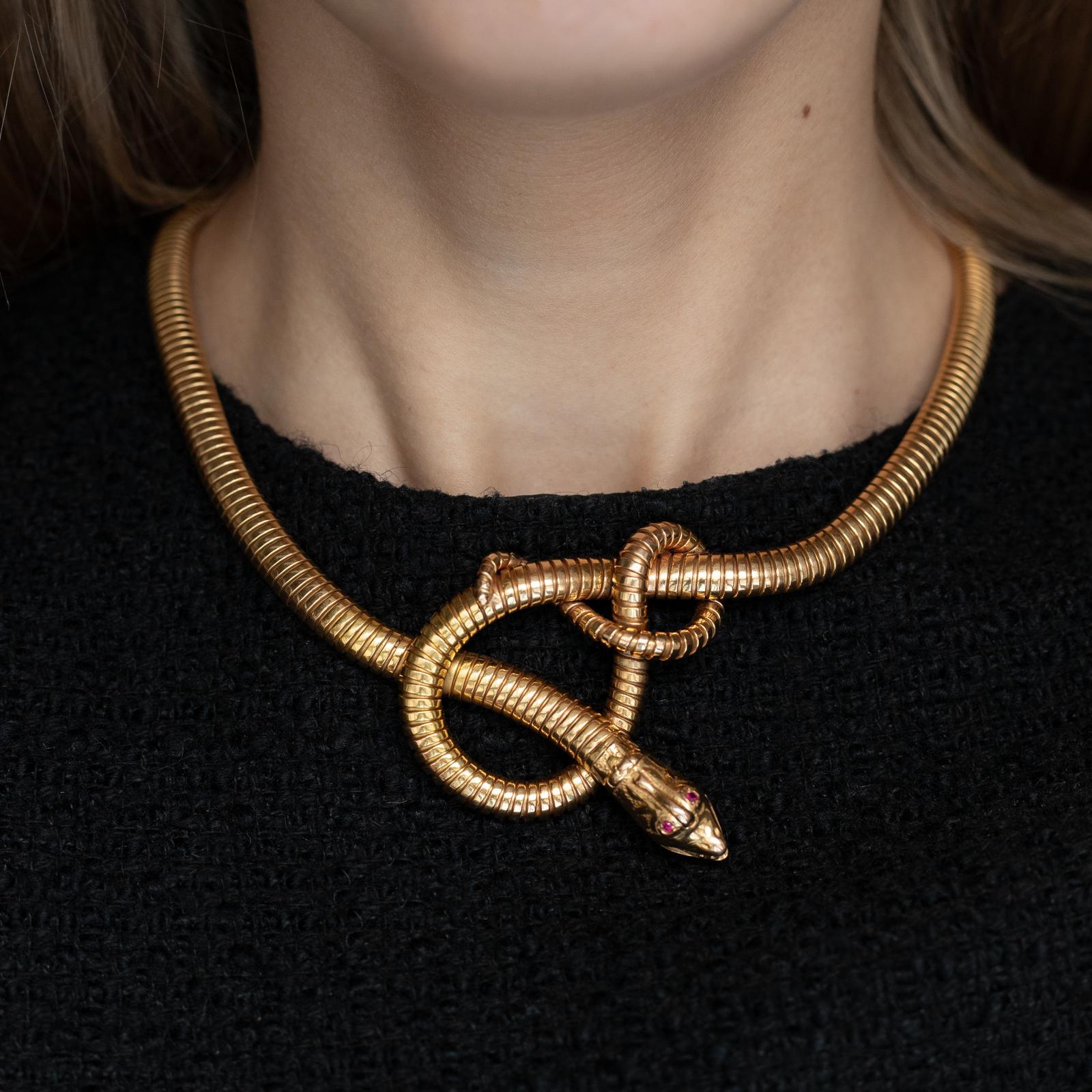 Collar Vintage Tubogas Serpiente Amarillo 18 Kilates de Brevettato Retro en venta