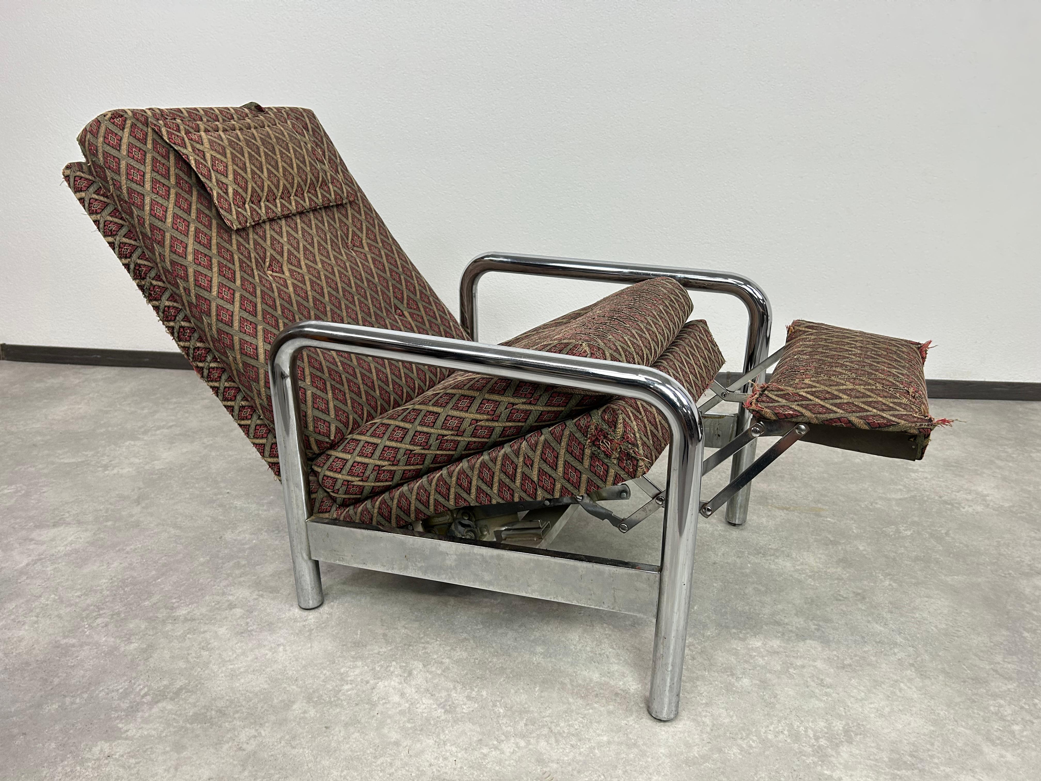 European Vintage Tubular Chrome Recliner by Milo Baughman for James Inc./Thayer Coggin For Sale