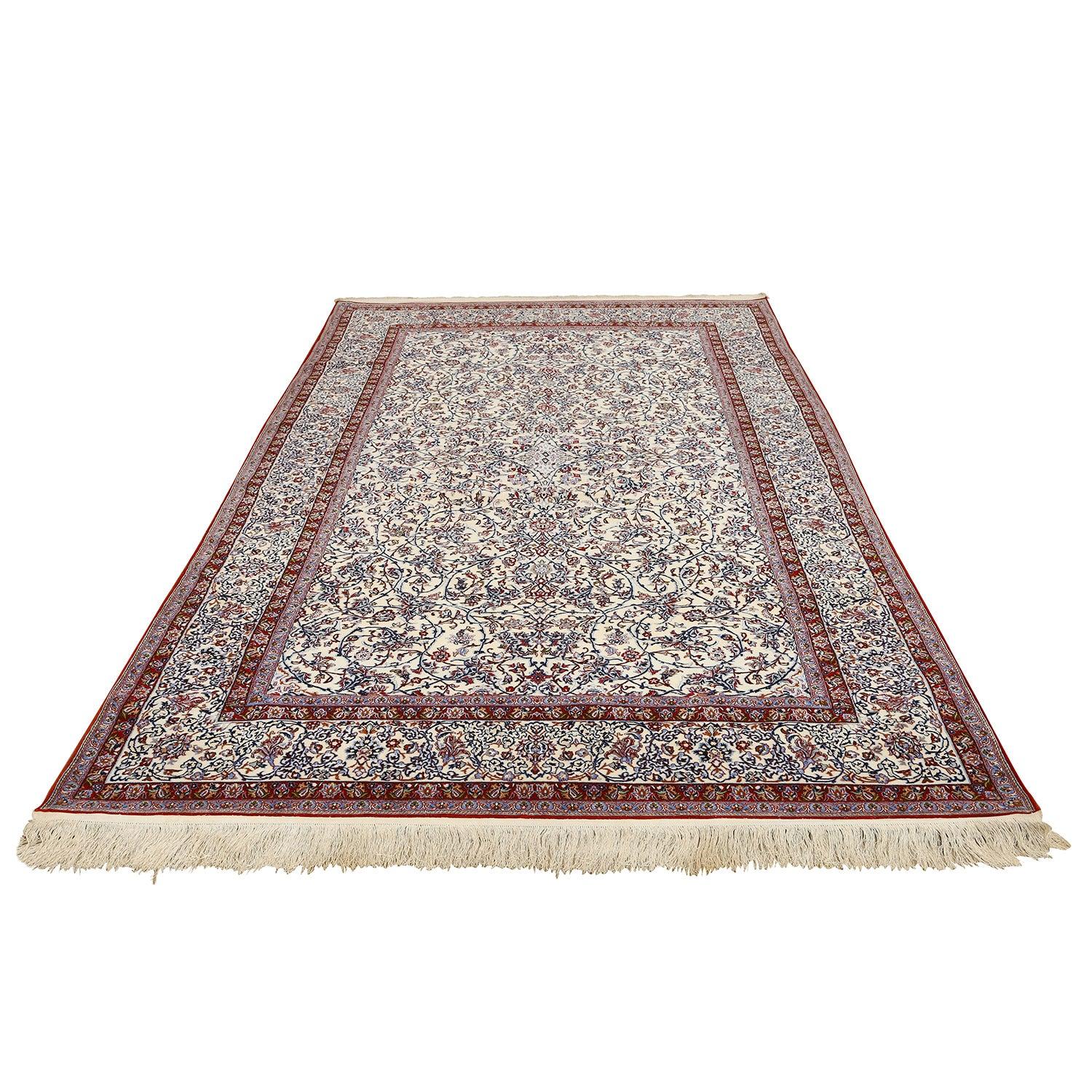 Tappeto vintage Tudeshk in lana e seta 9'0x5'11

Key Detail:
Pile: Lana e seta
Fondazione: Seta
Origine: Tudeshk
Design: Allover
Età approssimativa: 60 anni 
Qualità (KPI): 900
Condizioni: Buono
Dimensioni: 9'0x5'11
Numero di inventario: 2643

I