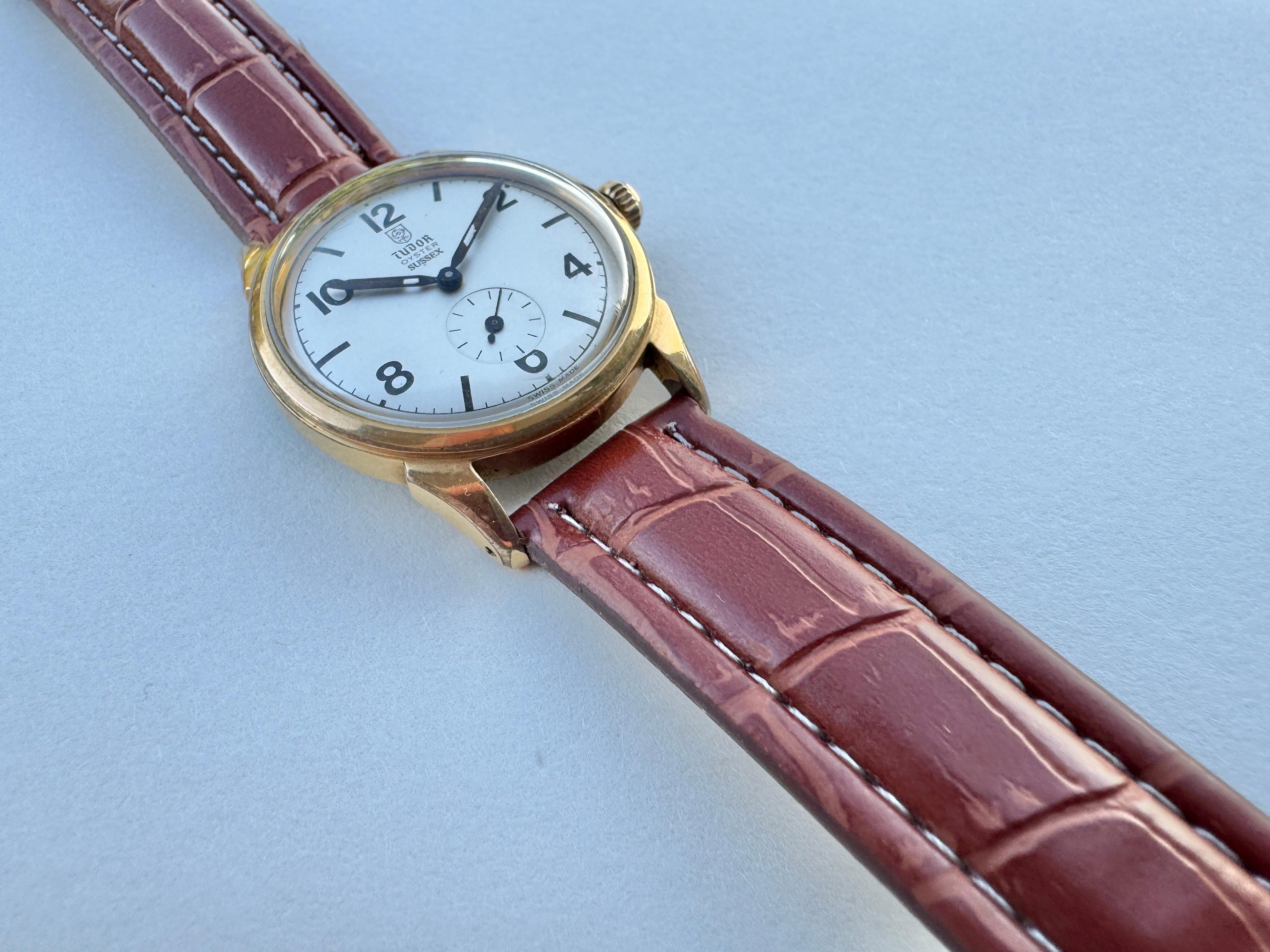 Marchio: TUDOR

Model: OYSTER SUSSEX

Numero di riferimento: 4912

Paese di produzione: Svizzera

Movimento: Carica manuale

Materiale della cassa: Acciaio inossidabile placcato oro

Misure : Larghezza della cassa: 34 mm. (senza corona)

Tipo di