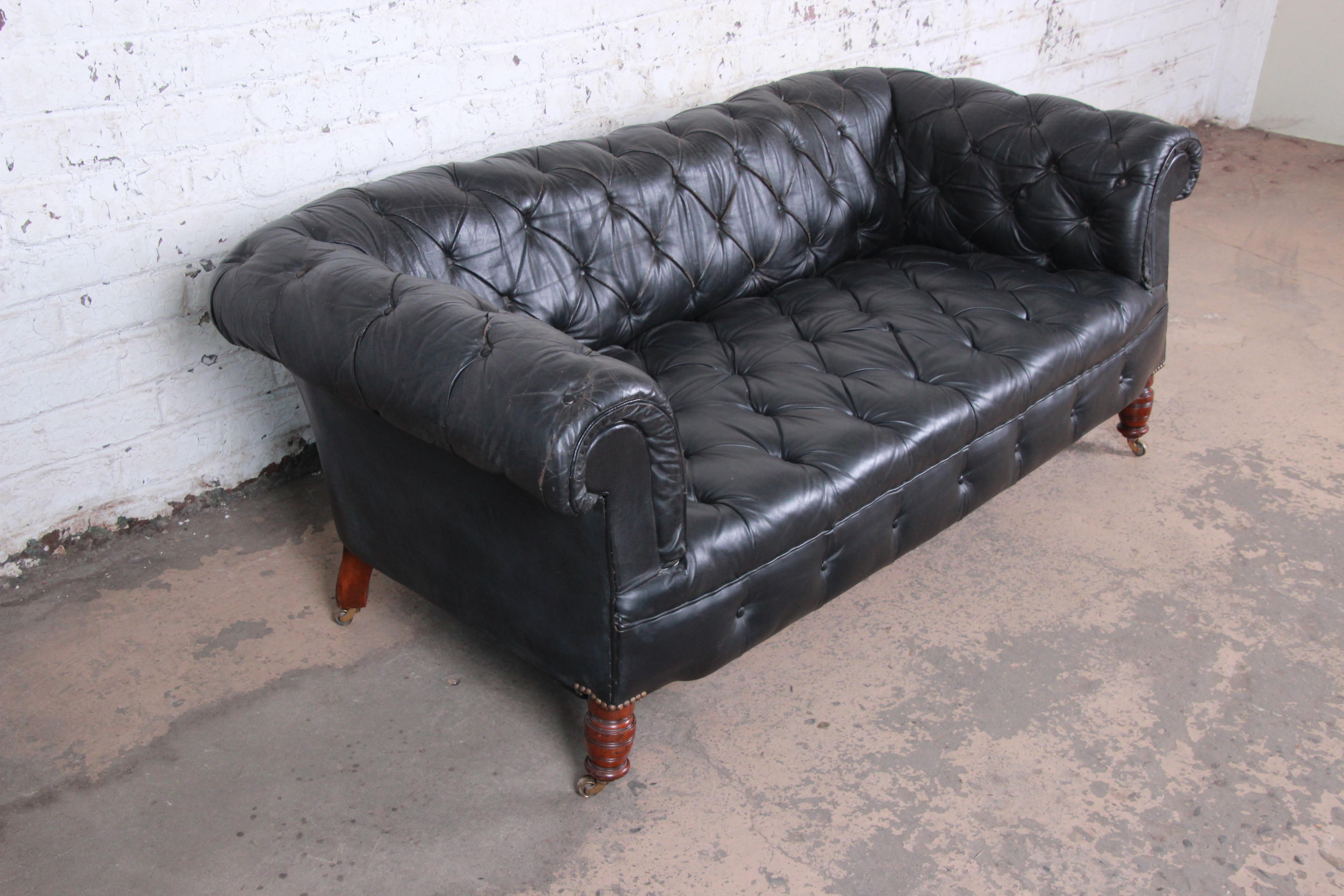 Vintage Tufted Black Leather Chesterfield Sofa, circa 1960s In Good Condition In South Bend, IN