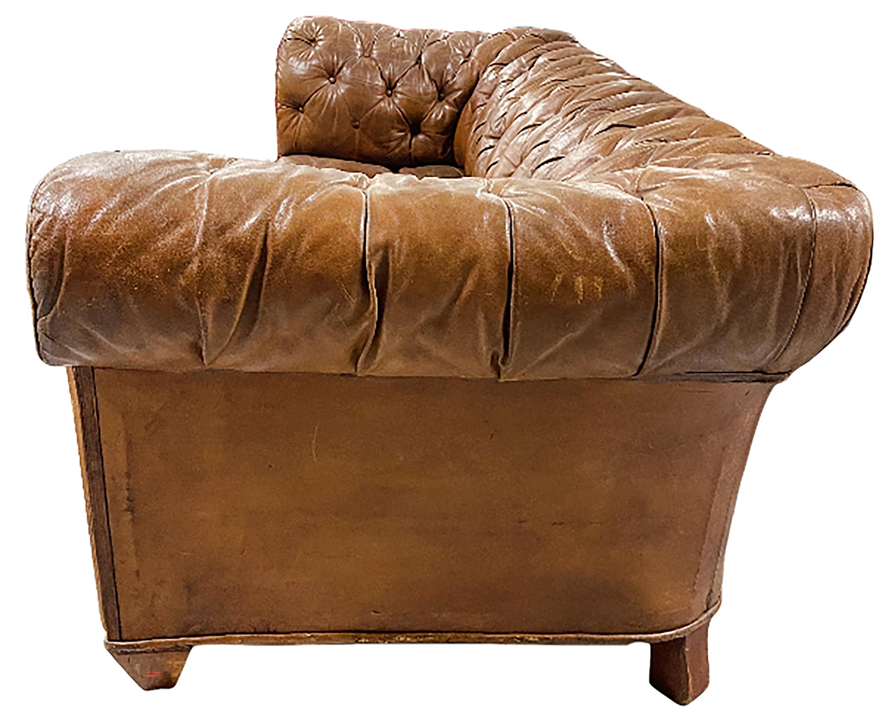 Vintage Tufted Chesterfield Sofa In Good Condition For Sale In Dallas, TX